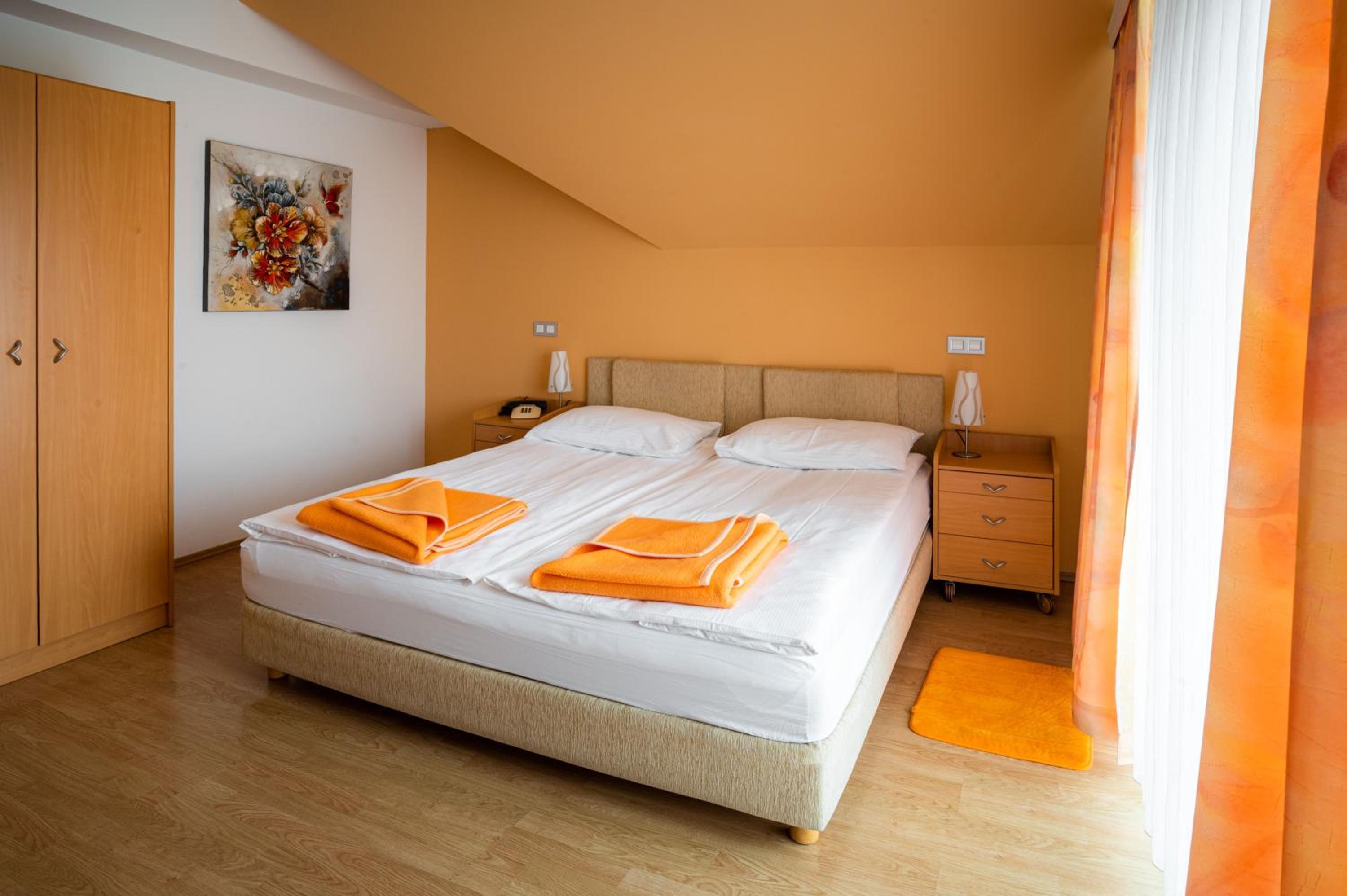 Double Room - Photo 1