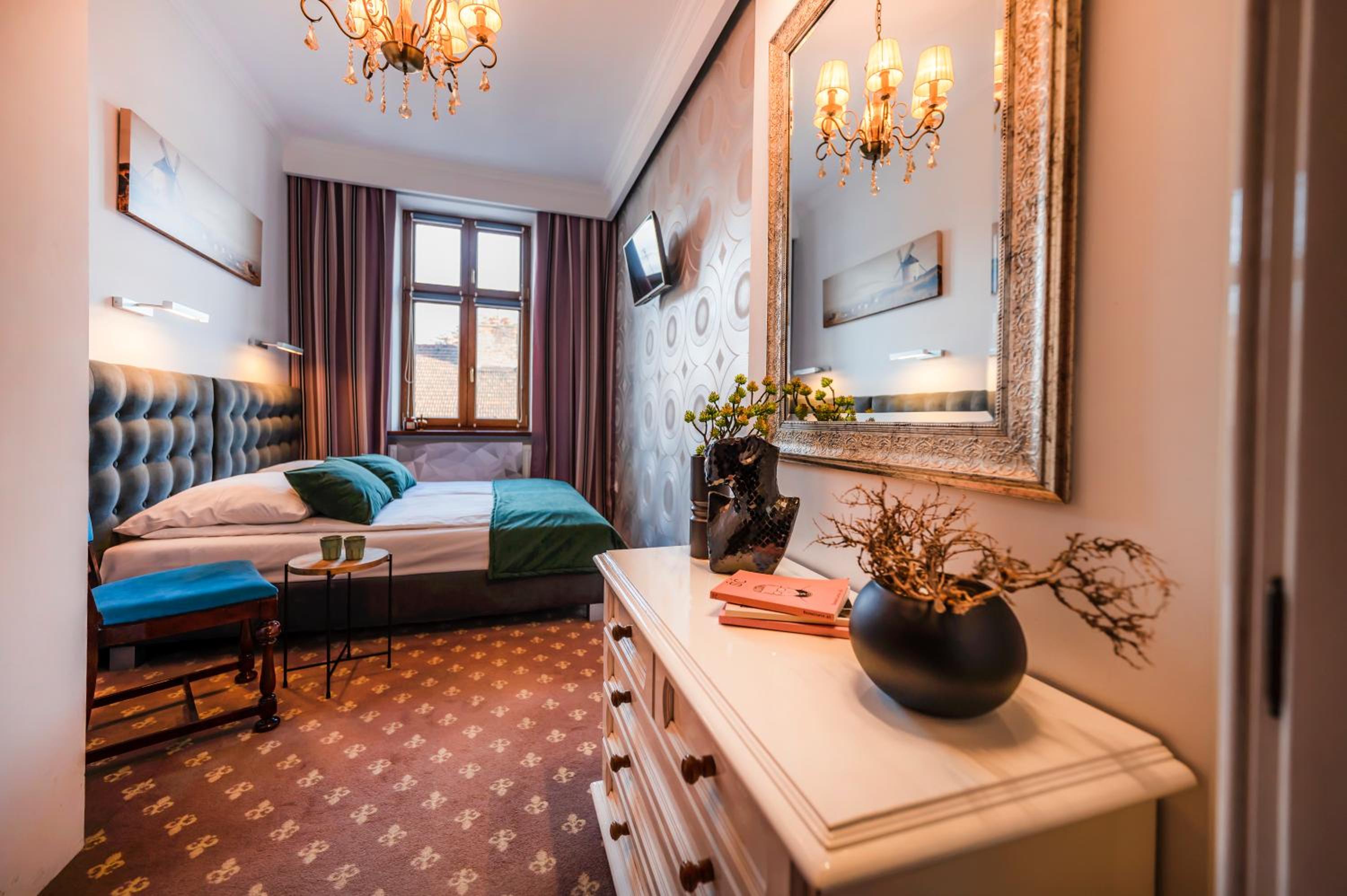 Standard King Room