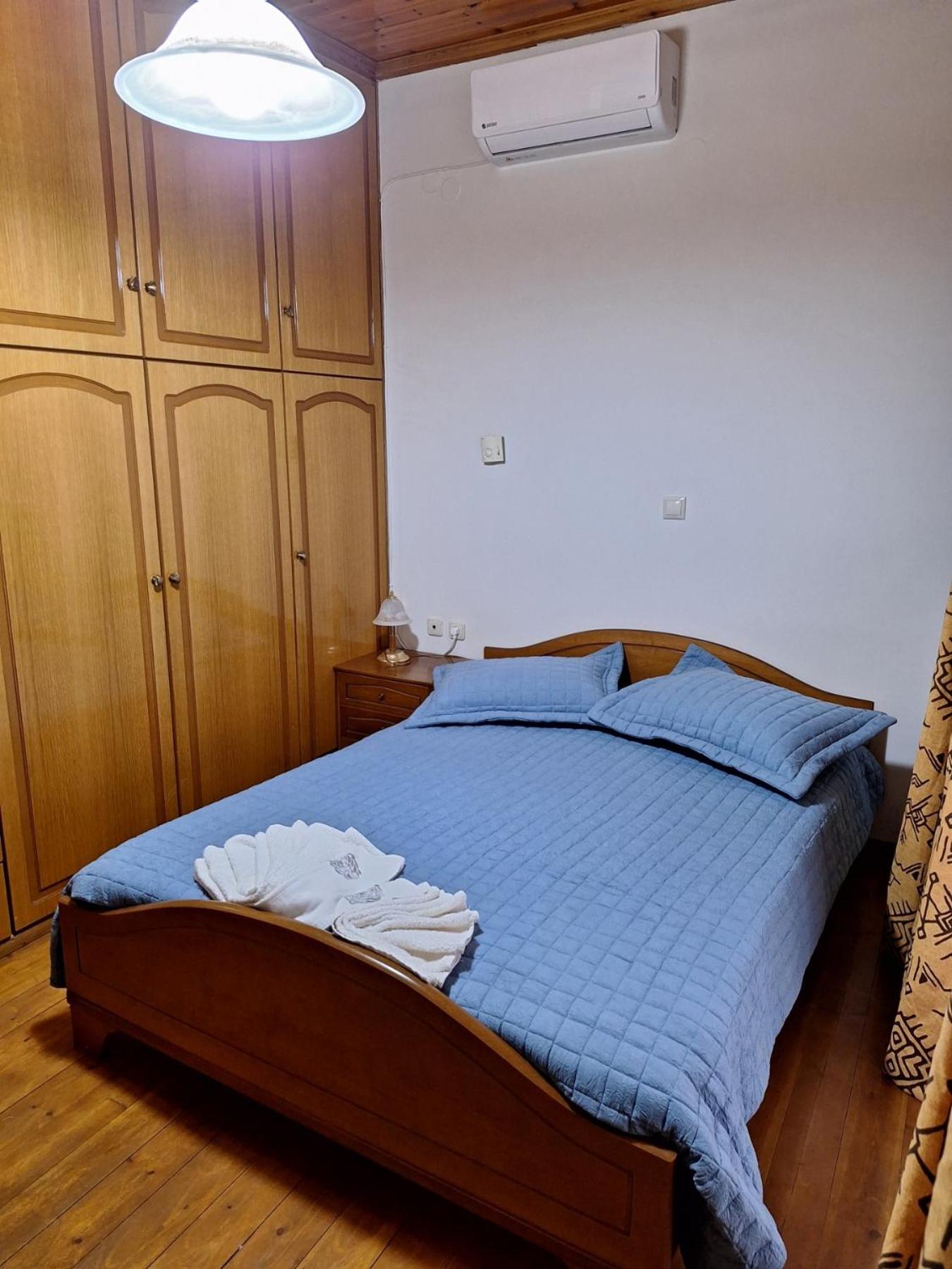 Two-Bedroom House photo 3