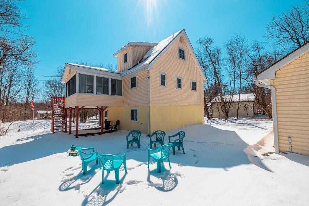 Three-Bedroom Chalet photo 2