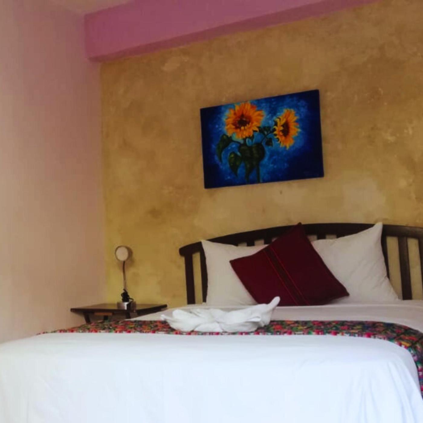 Queen Room photo 3