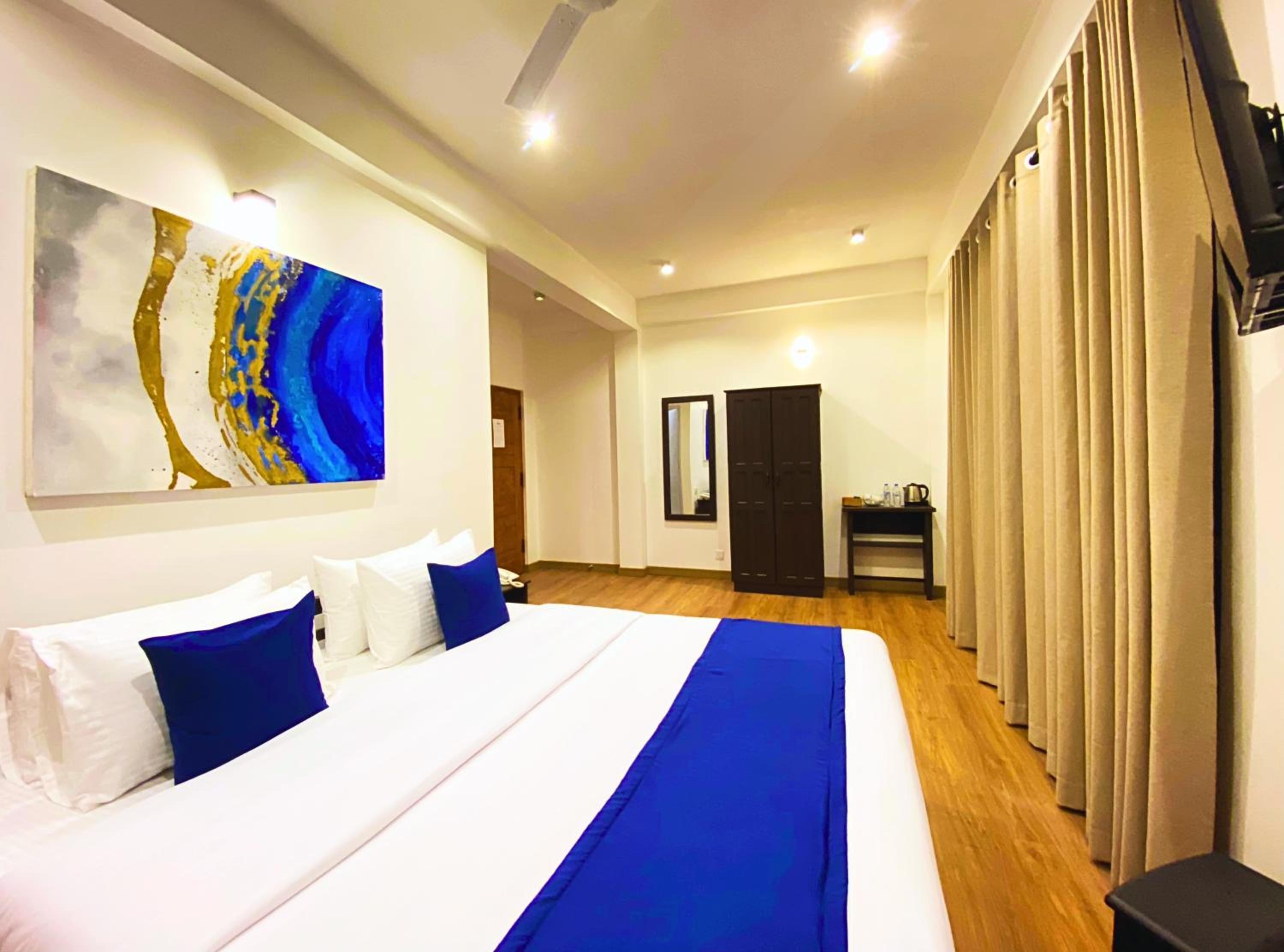 Deluxe Double Room With Balcony photo 3
