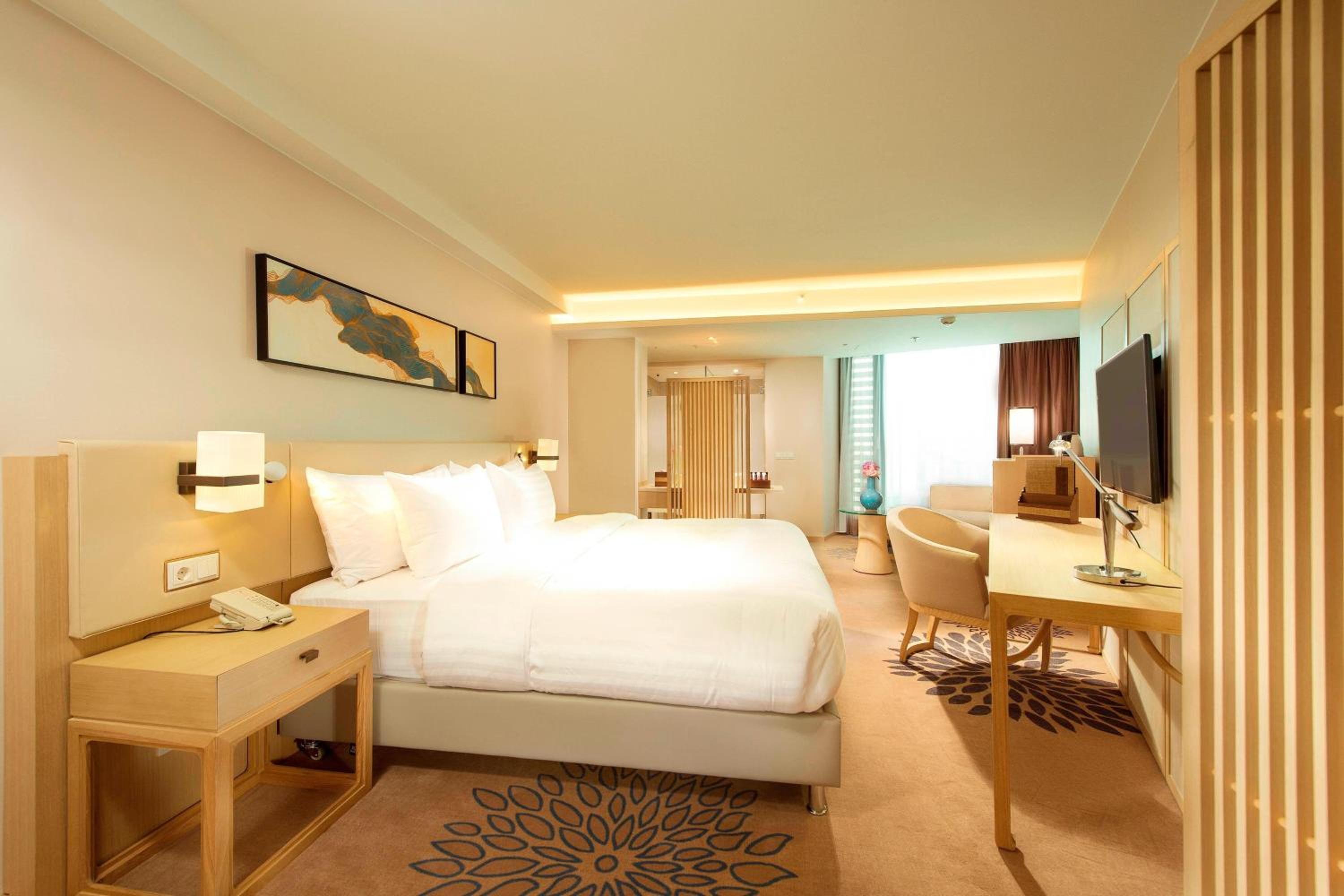 King Guest Room - Photo 2