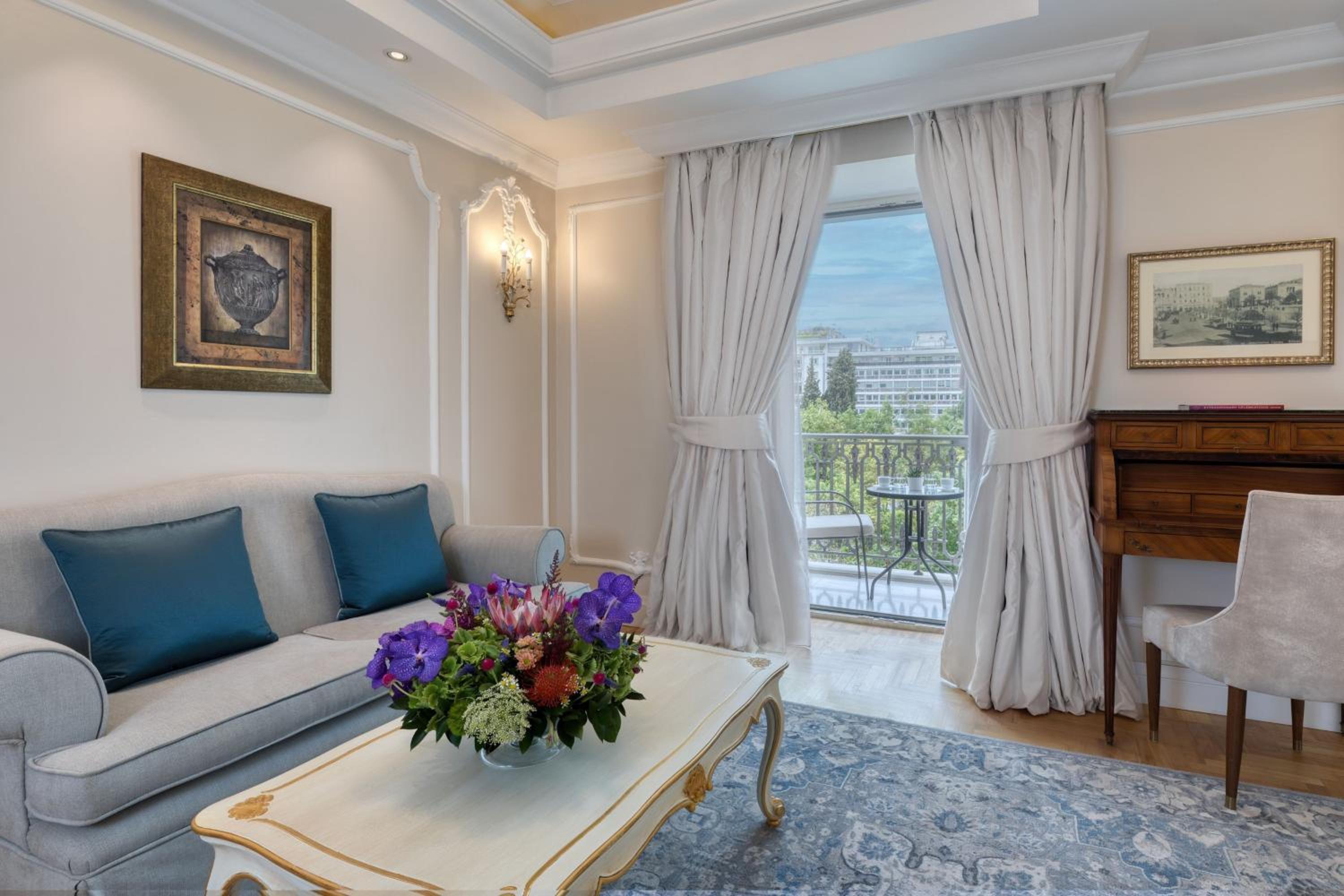 Deluxe, Guest room, 1 King, City view