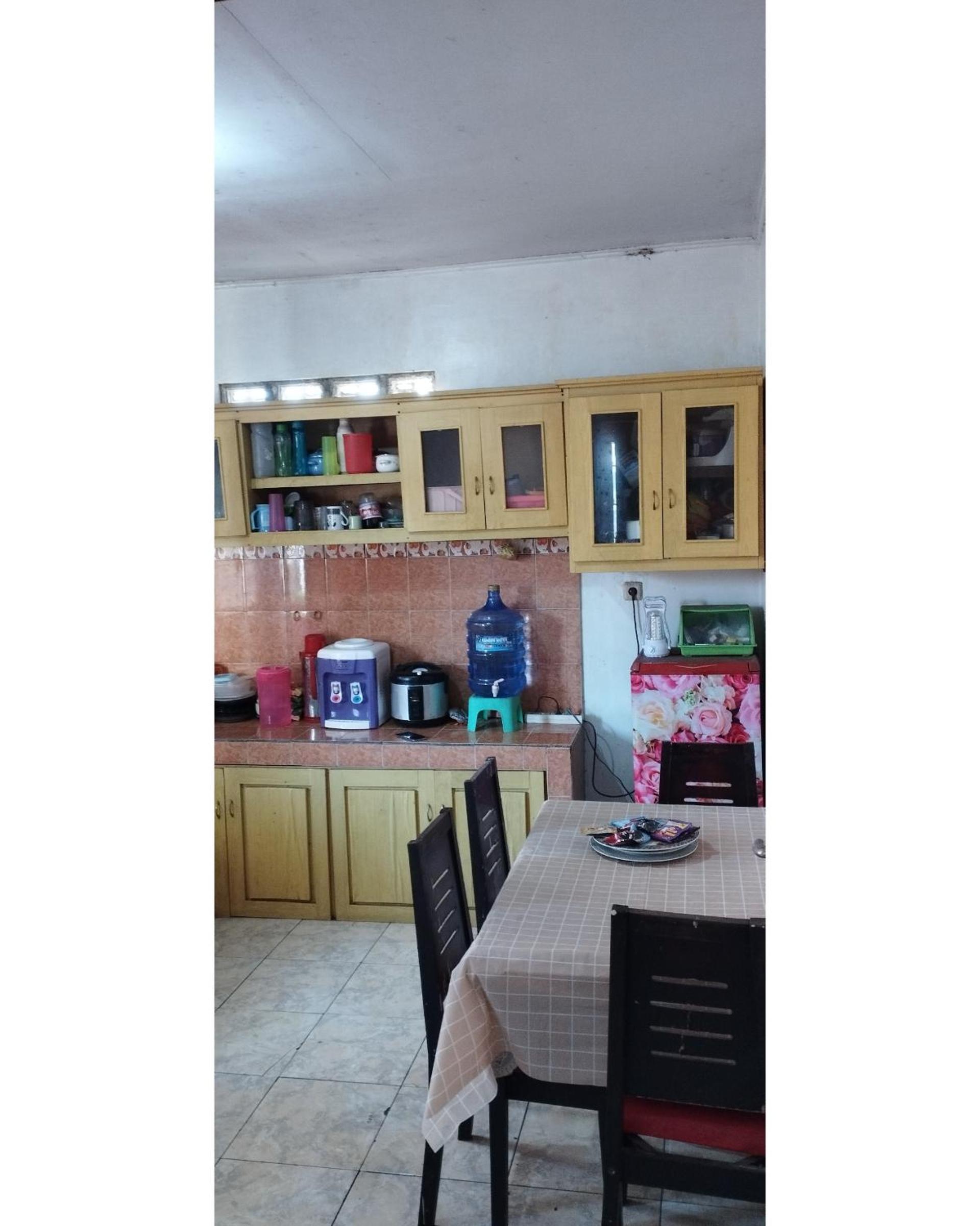 Three-Bedroom House photo 3