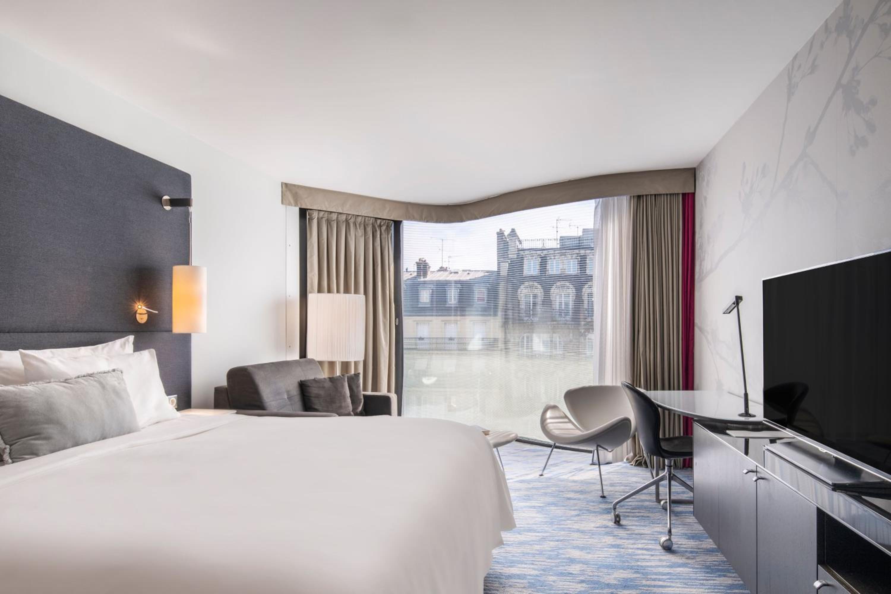 Prestige Wave Room