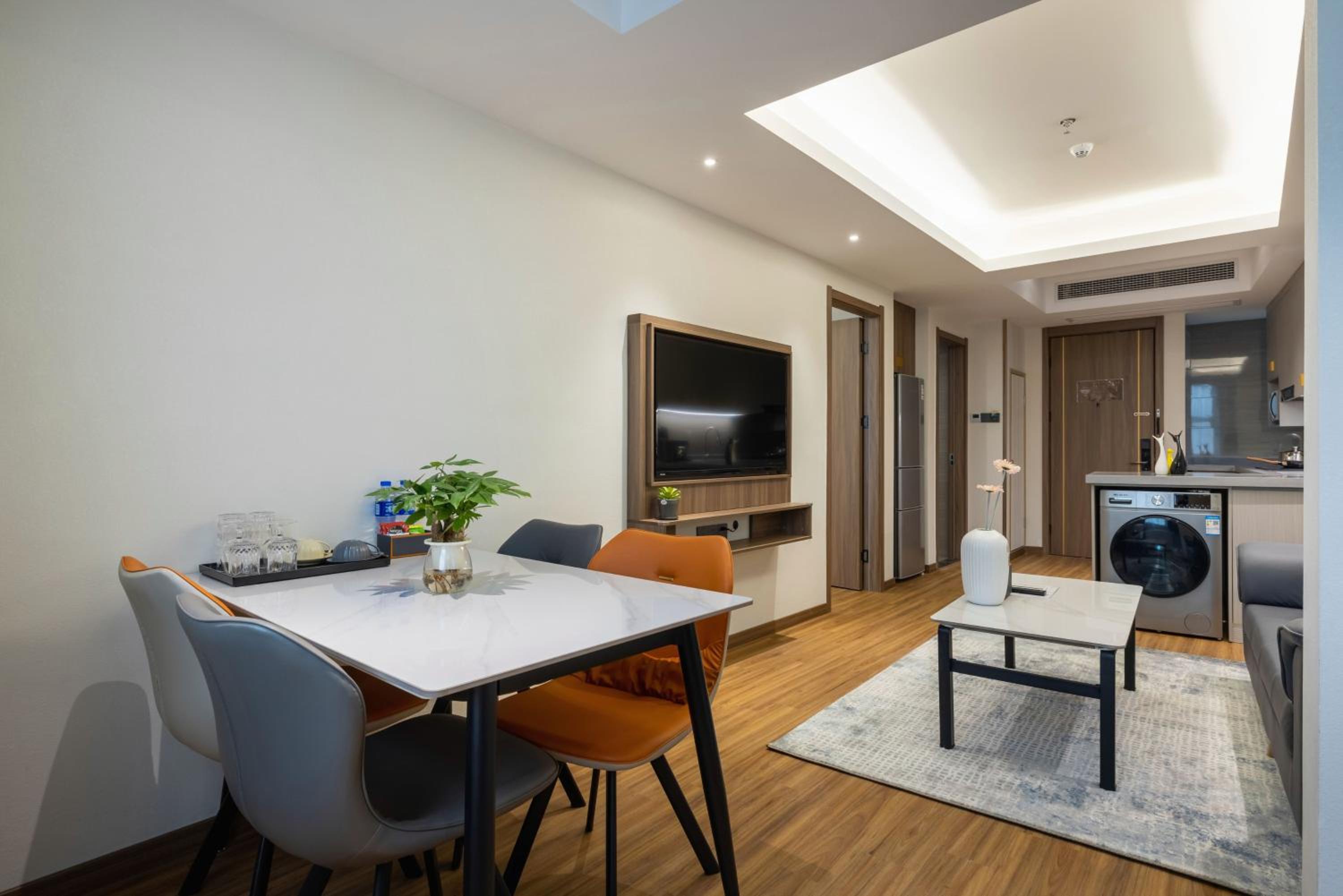Deluxe One-Bedroom Suite