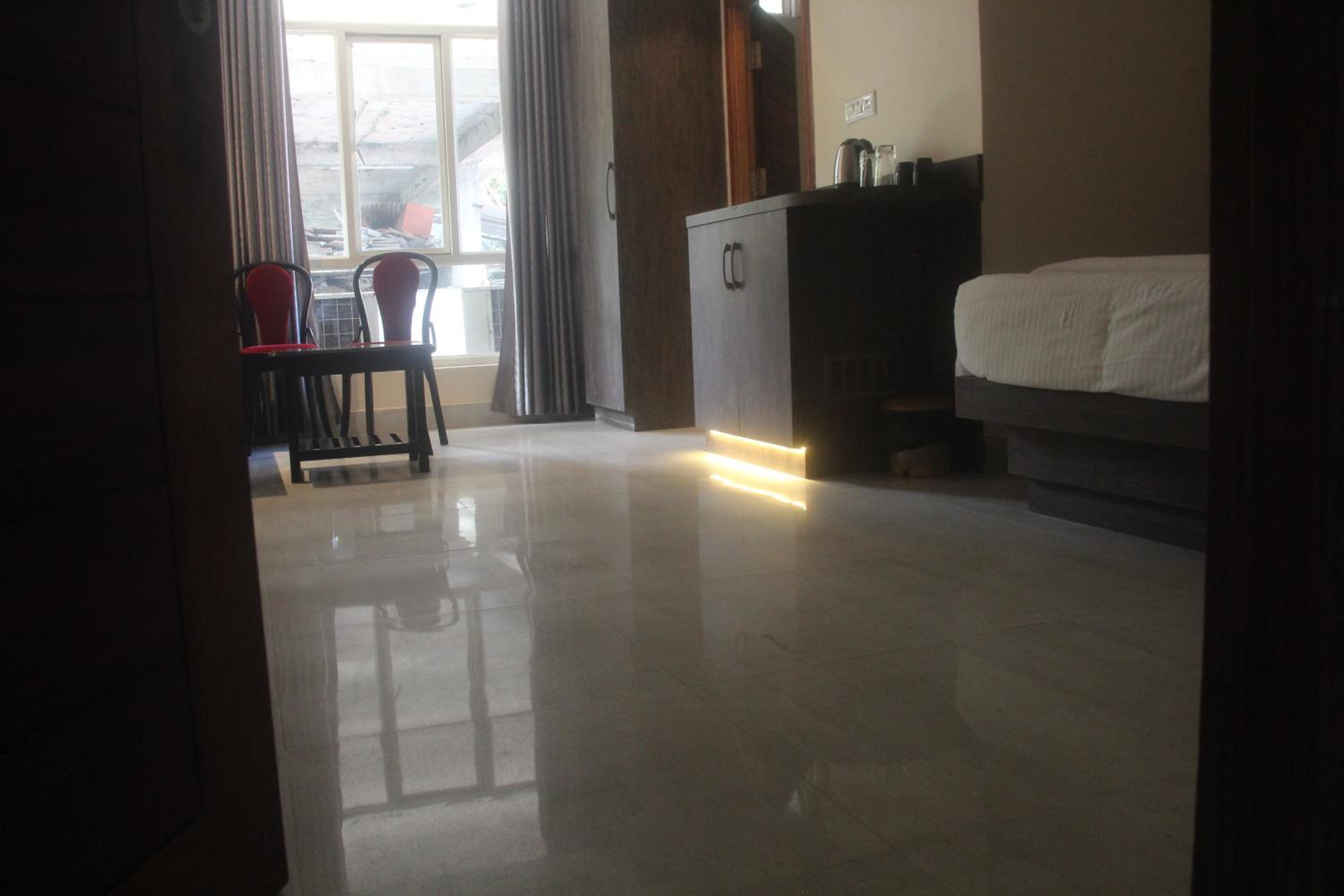 Standard Double Room - Photo 3