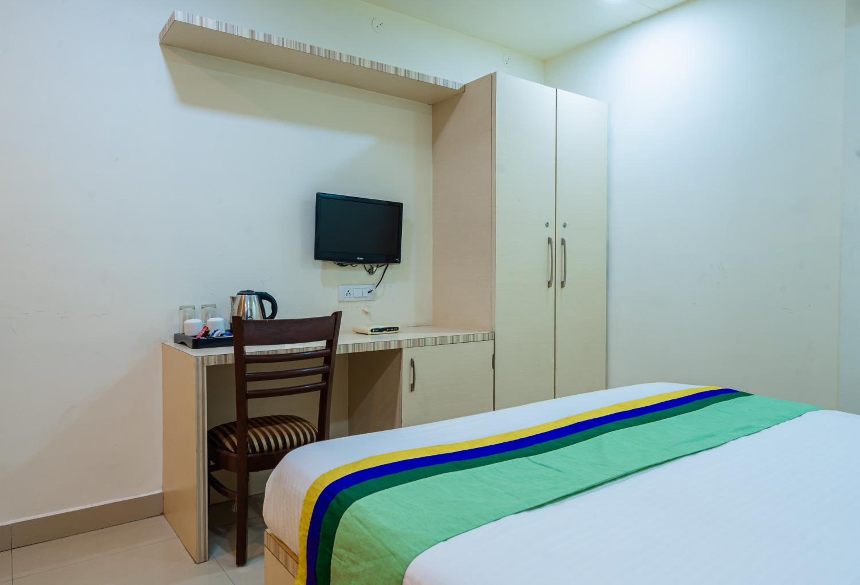 Standard Double Room - Photo 10