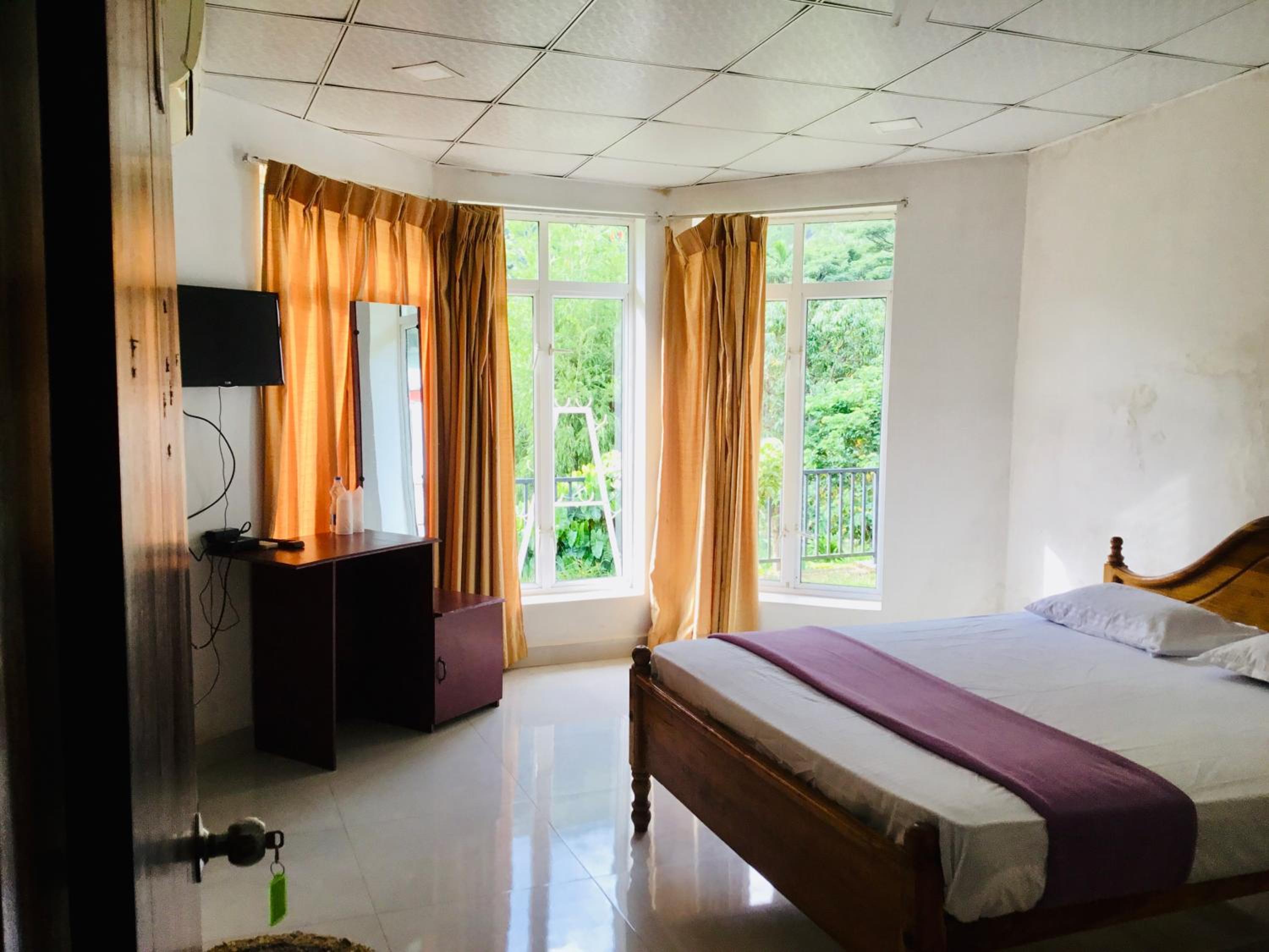 Standard Triple Room - Photo 1