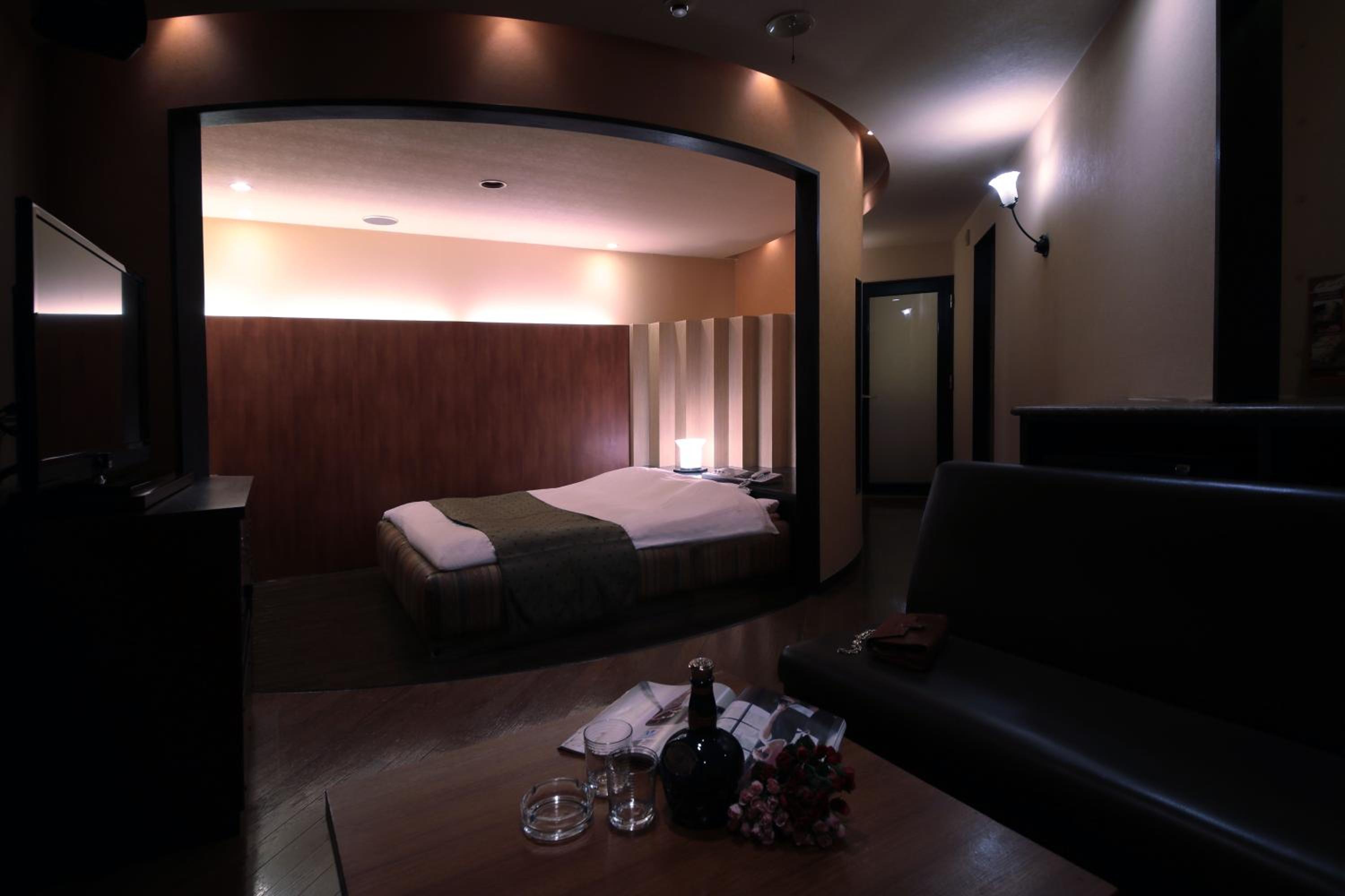 Standard Double Room - Photo 10