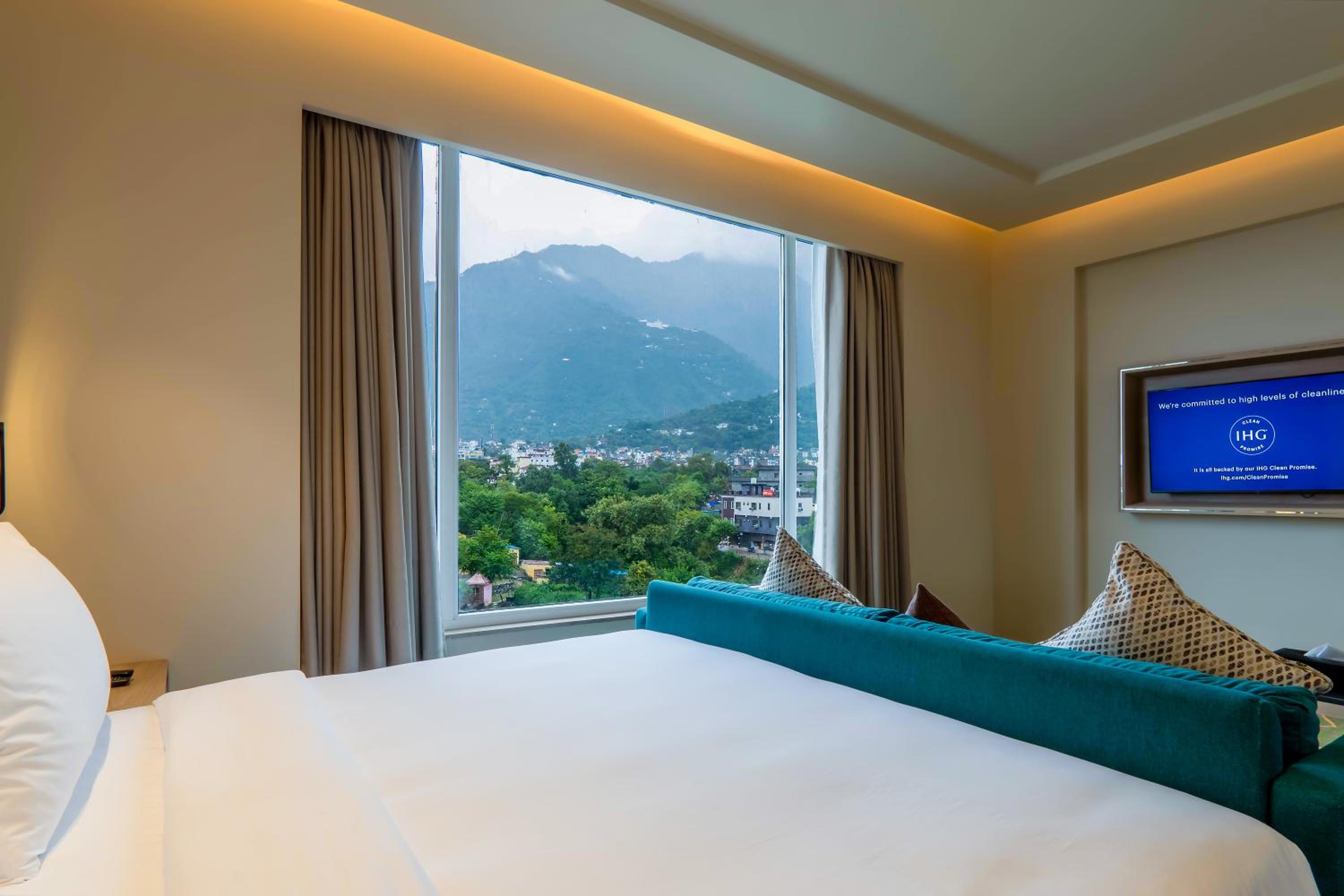 King Room with Mountain View - Photo 12