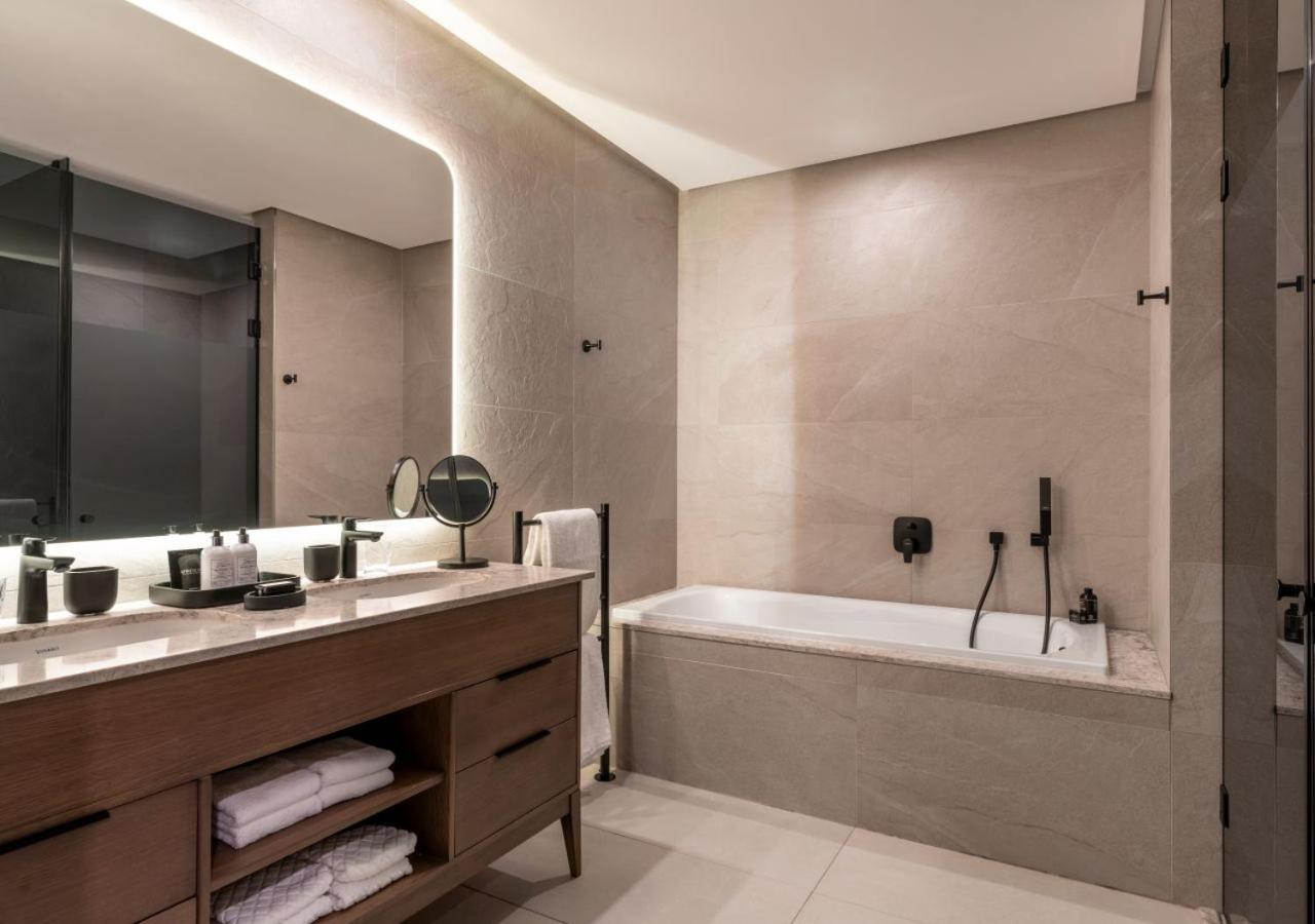 Luxury Room - Photo 2