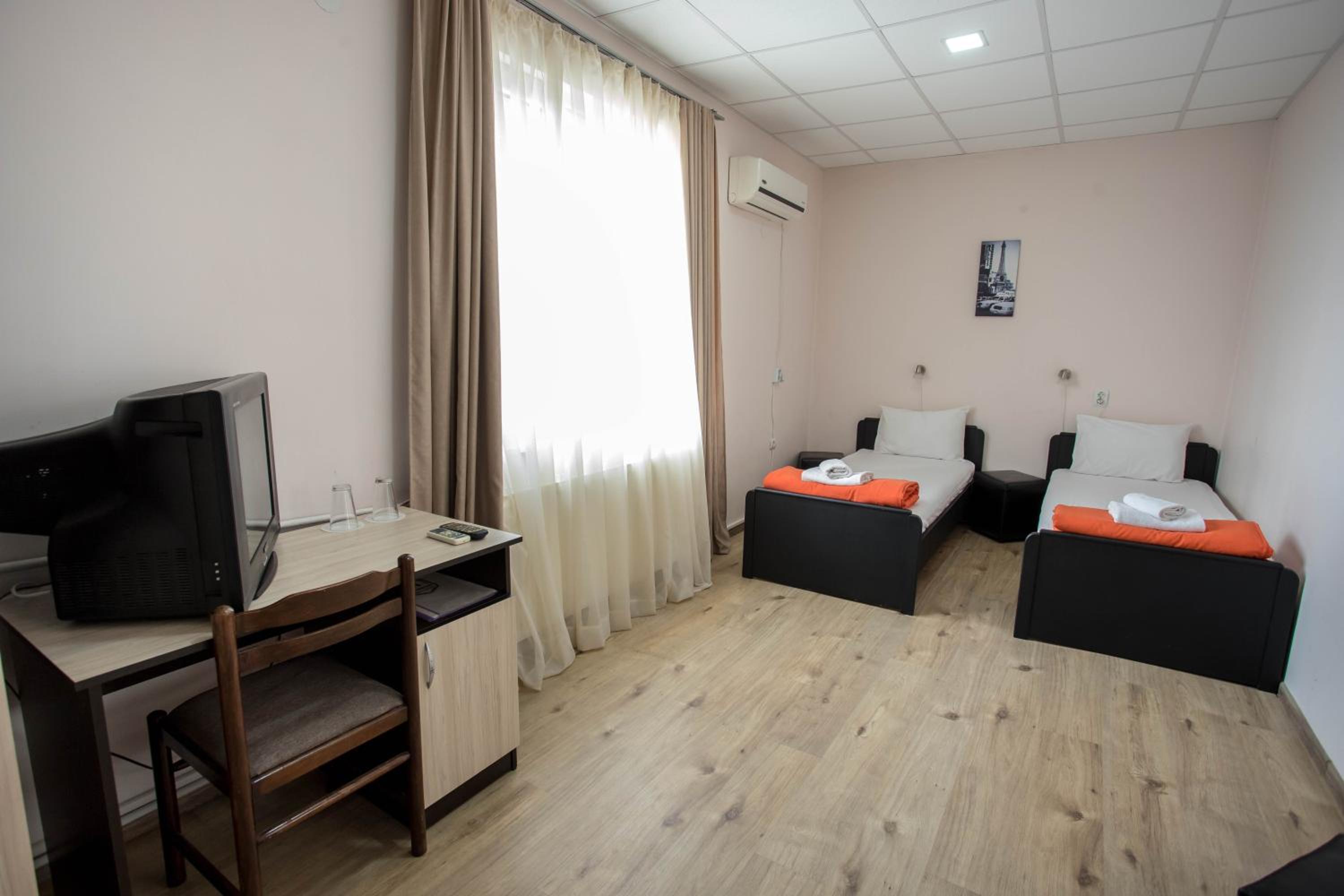 Standard Double Room photo 3