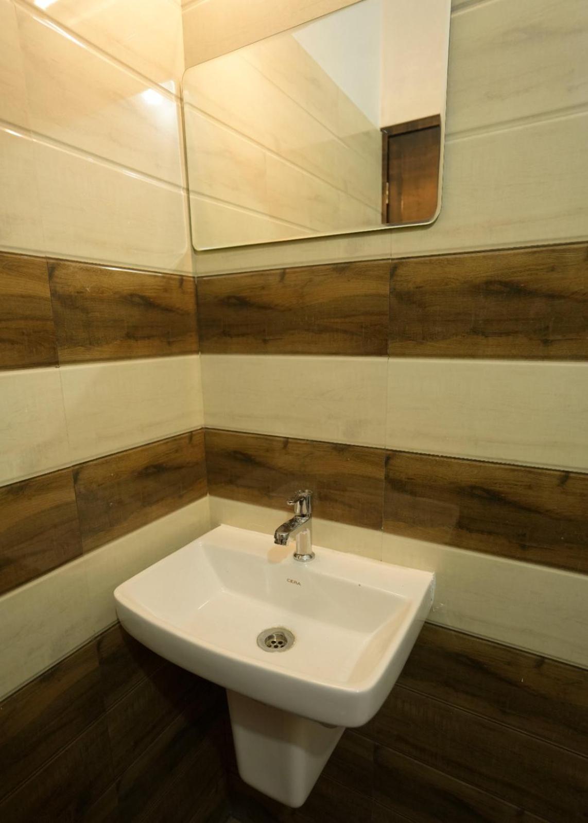 Double Room With Private Bathroom photo 2