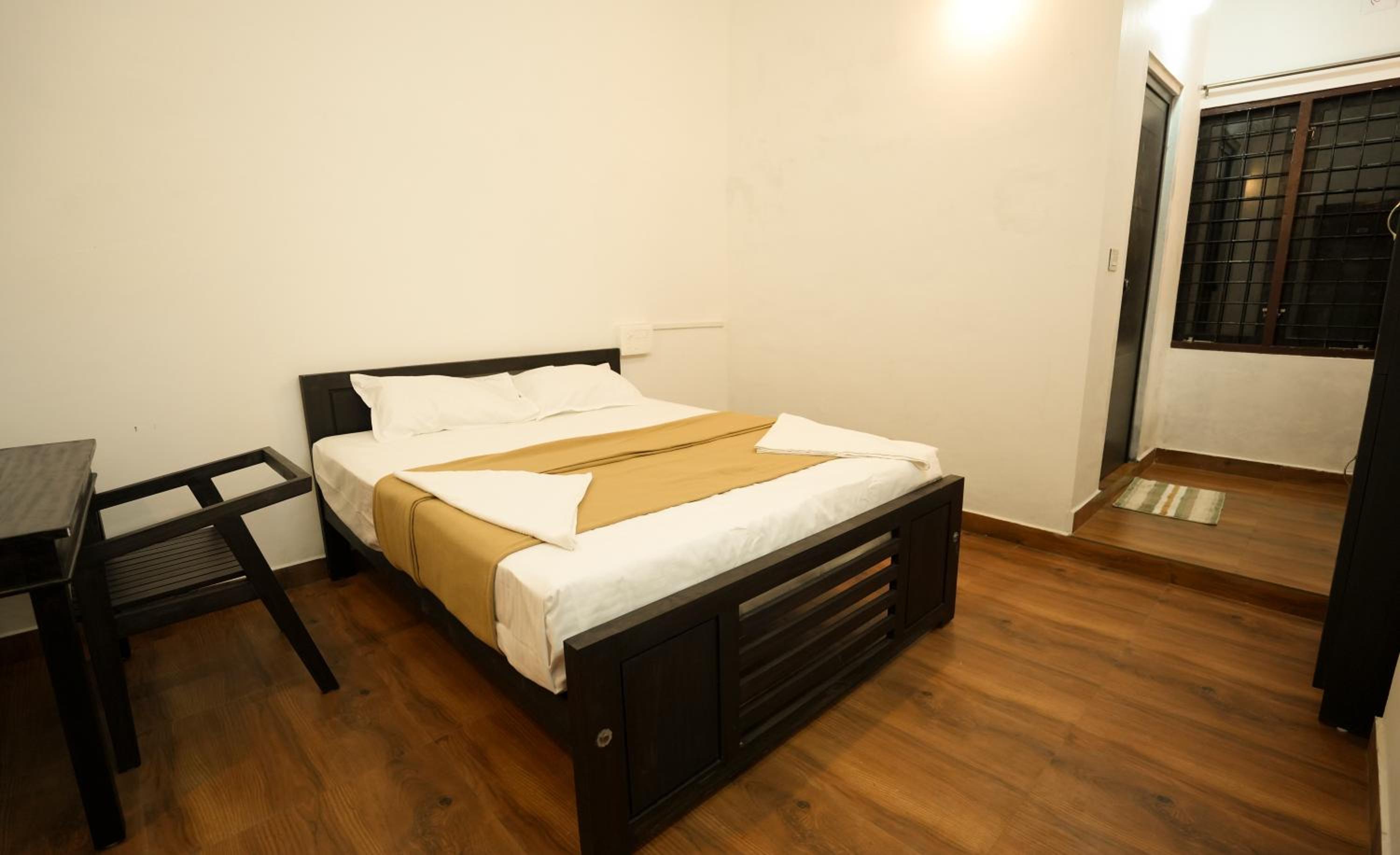 Double Room With Private Bathroom photo 3