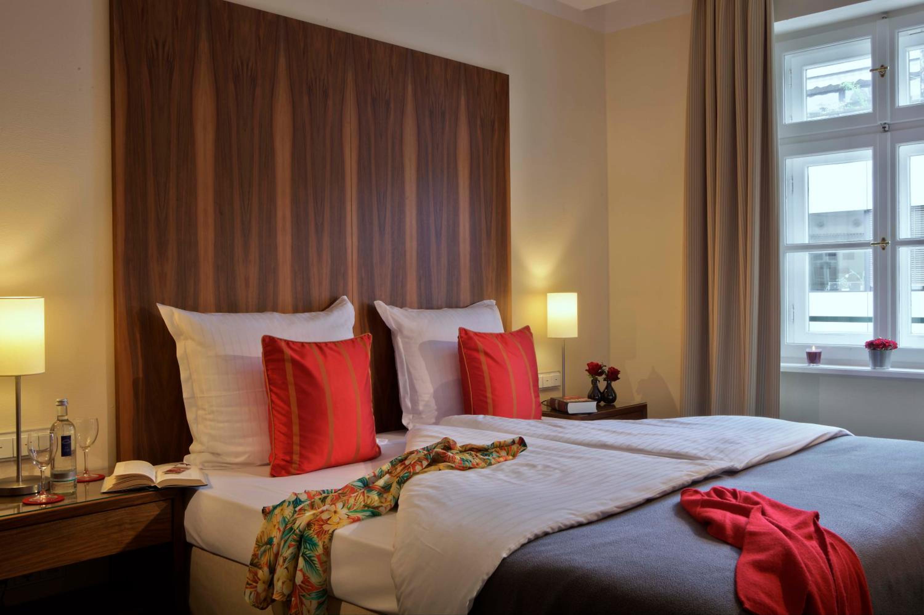 Suite (2-3 Adults)  photo 1