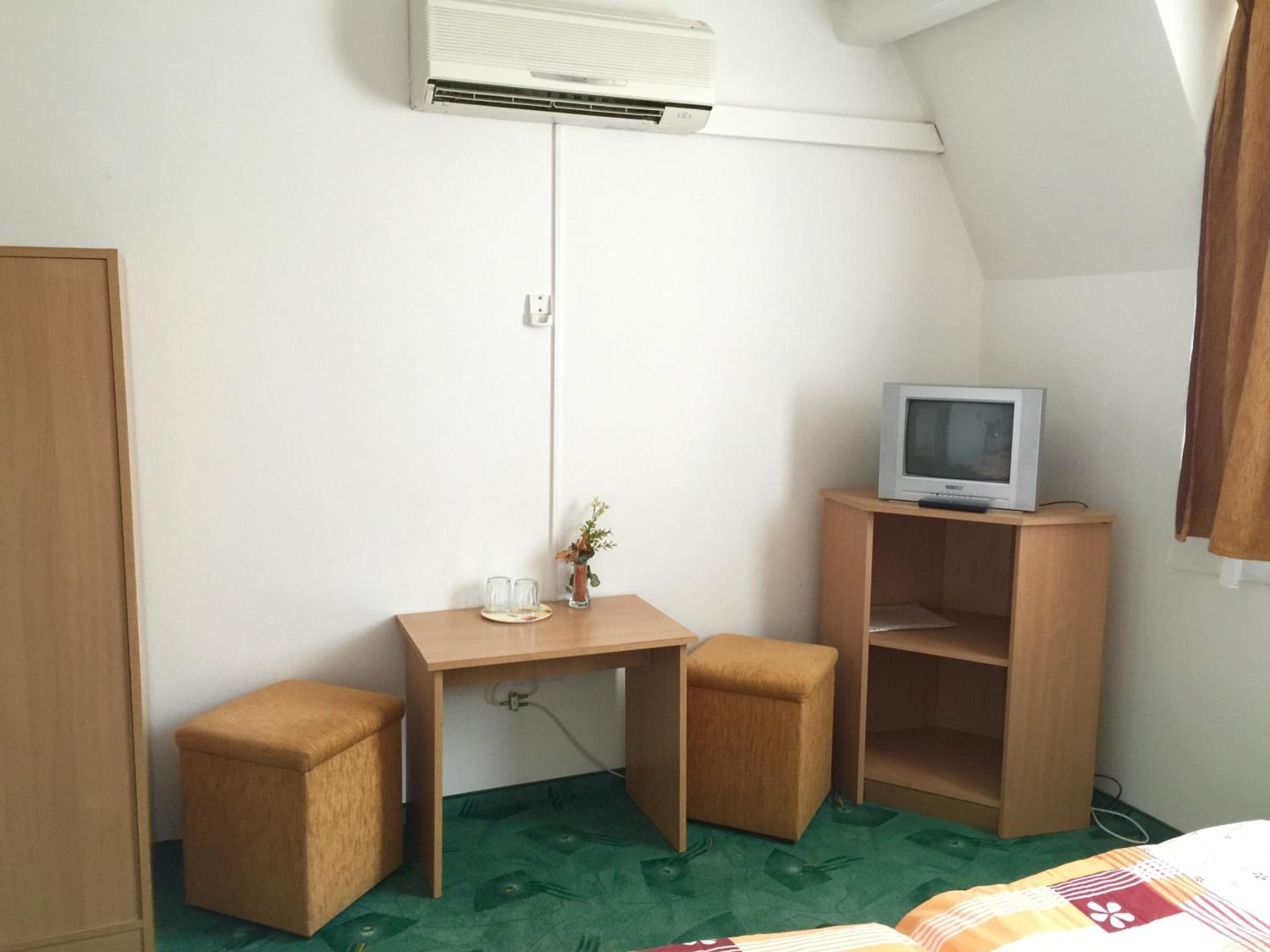 Twin Room photo 2