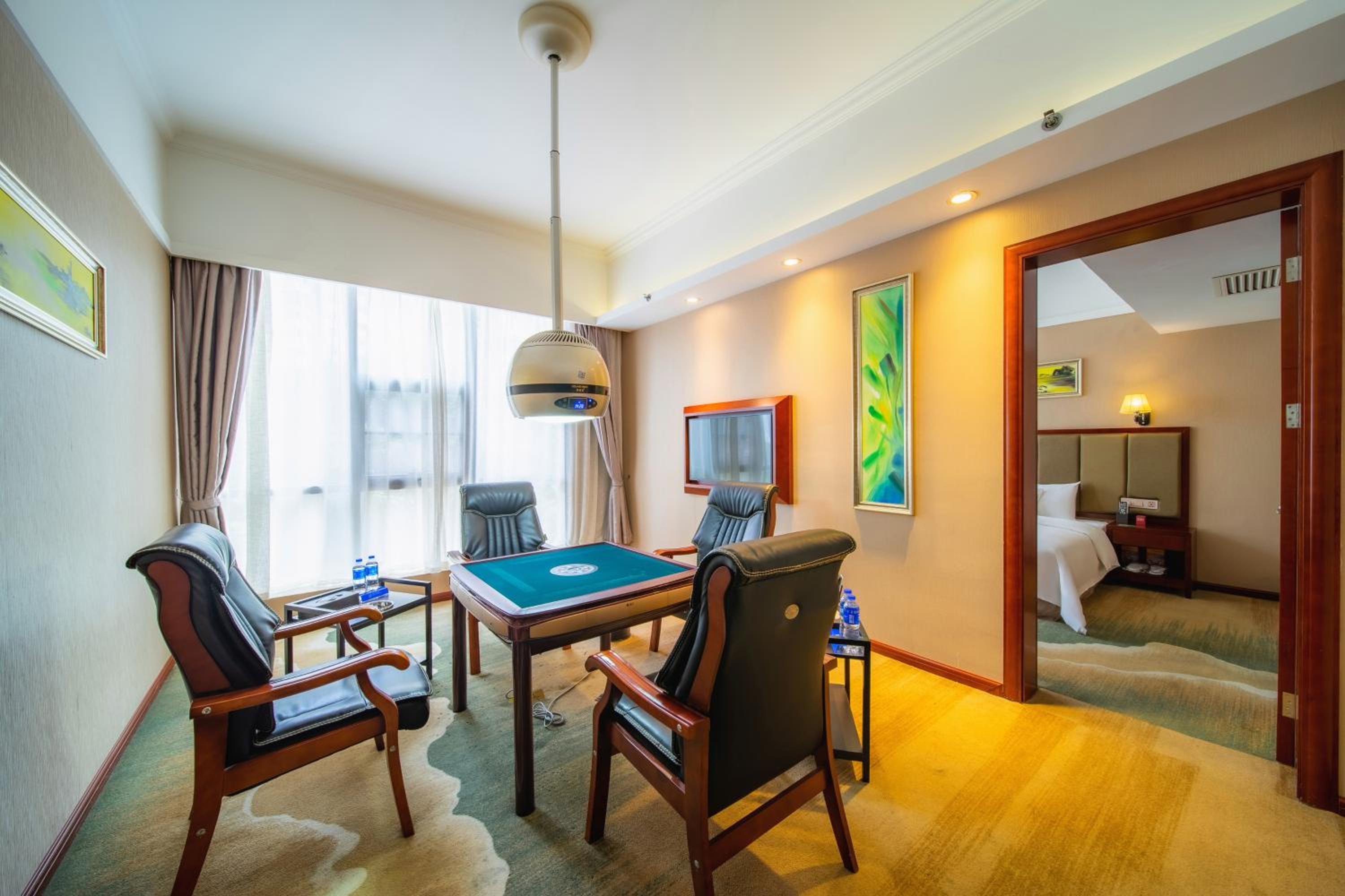 One-Bedroom Suite photo 3
