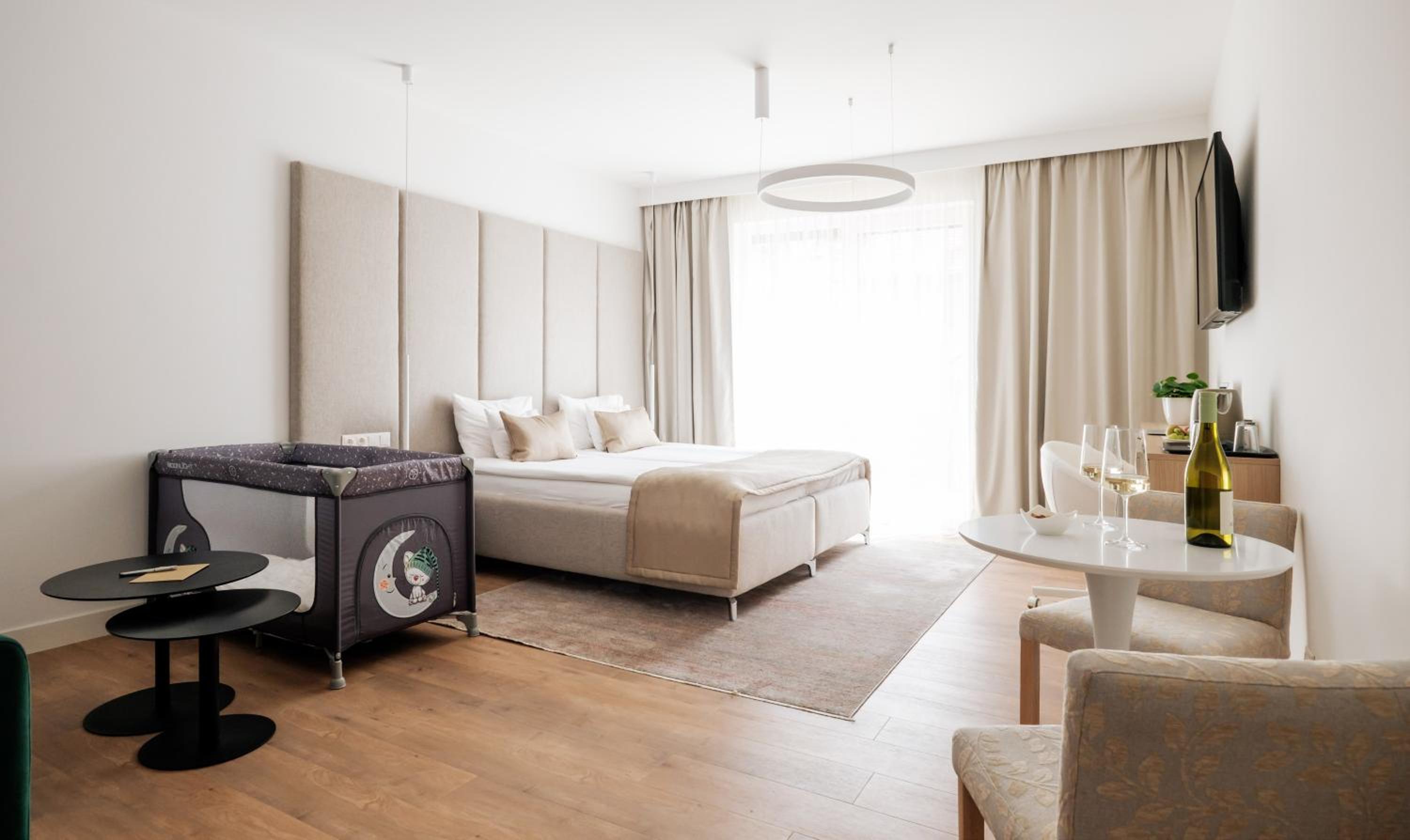 Large Double or Twin Room - Photo 22