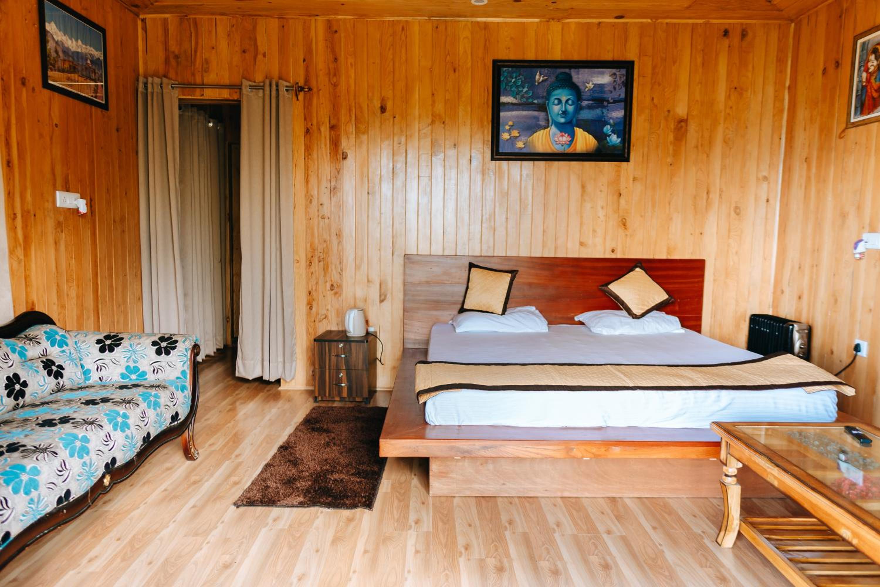 King Room with Balcony photo 3