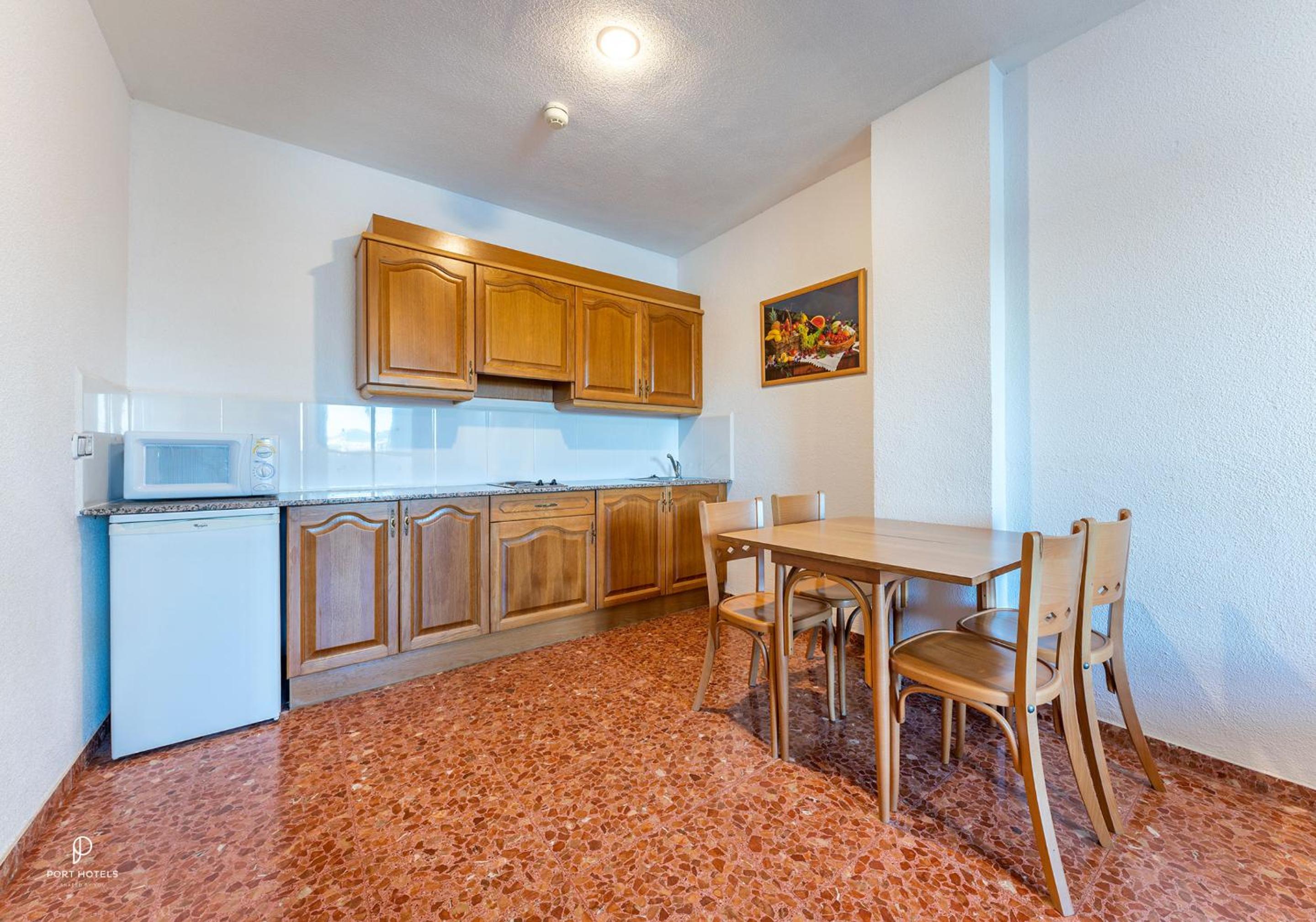 One-Bedroom Apartment (4 Adults) photo 3