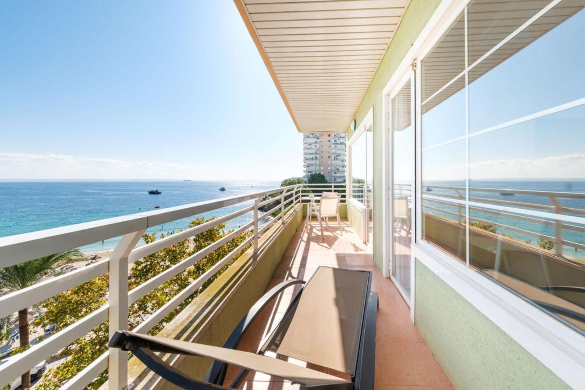 Superior Suite with Sea View thumbnail 5