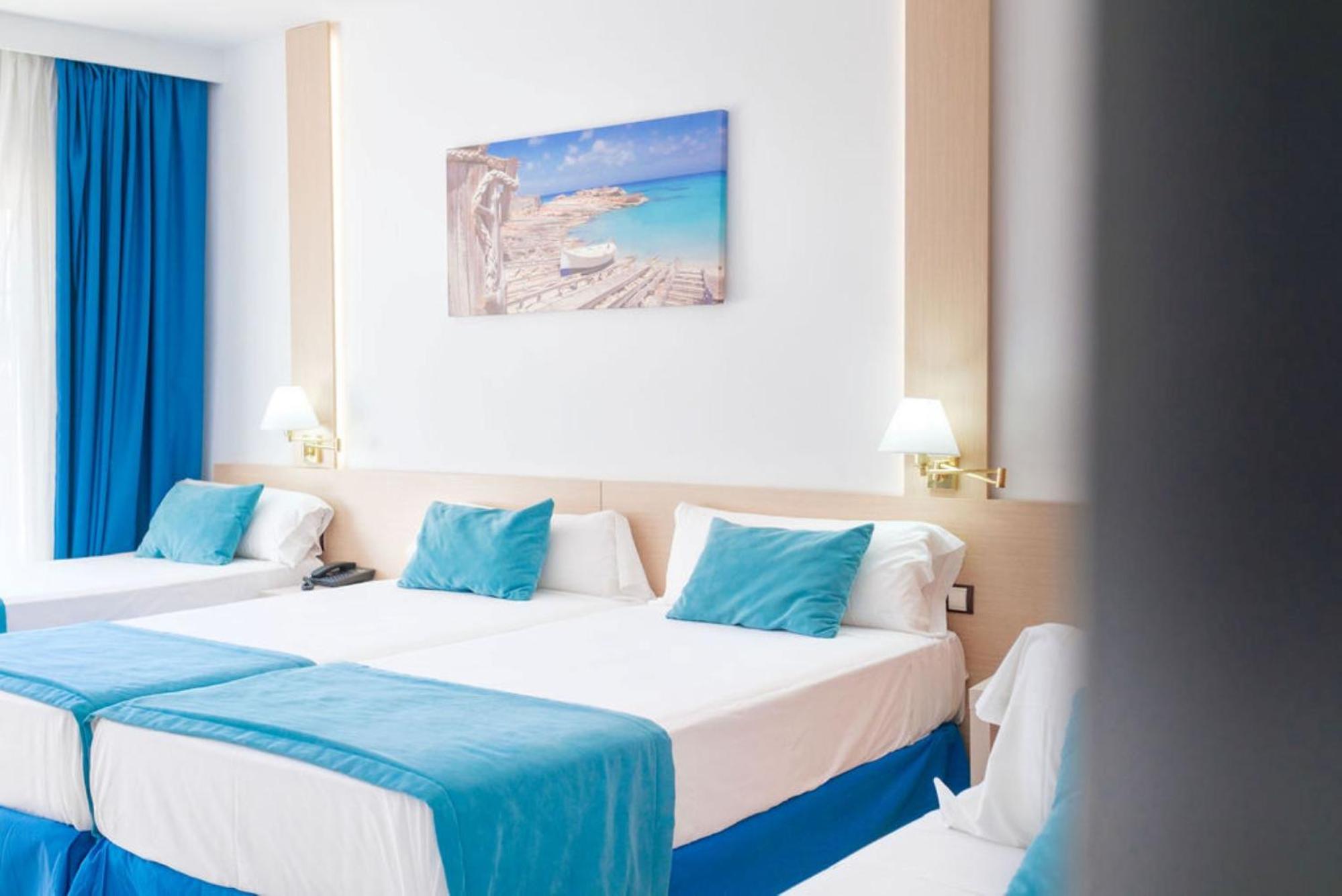 Quadruple Room with Balcony
