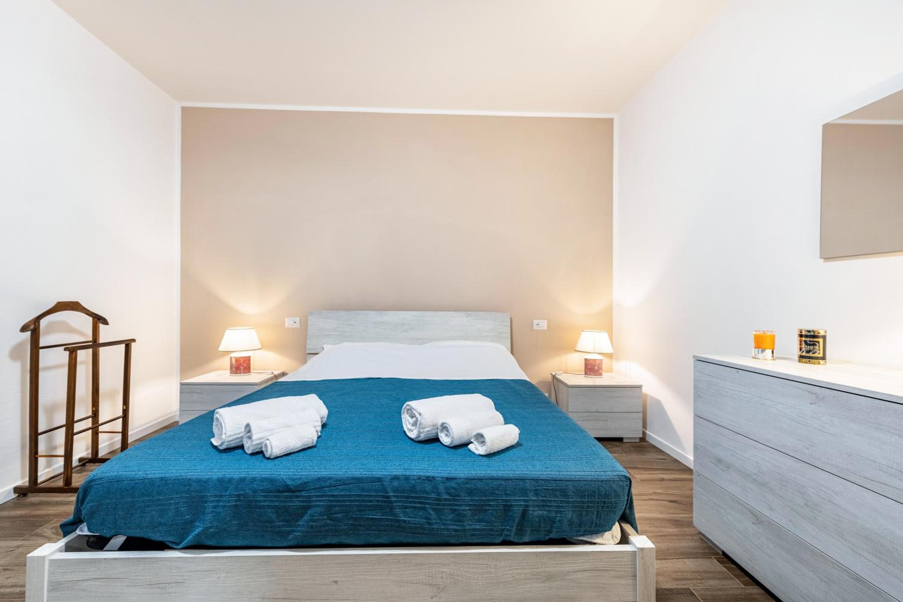 Superior One-Bedroom Apartment