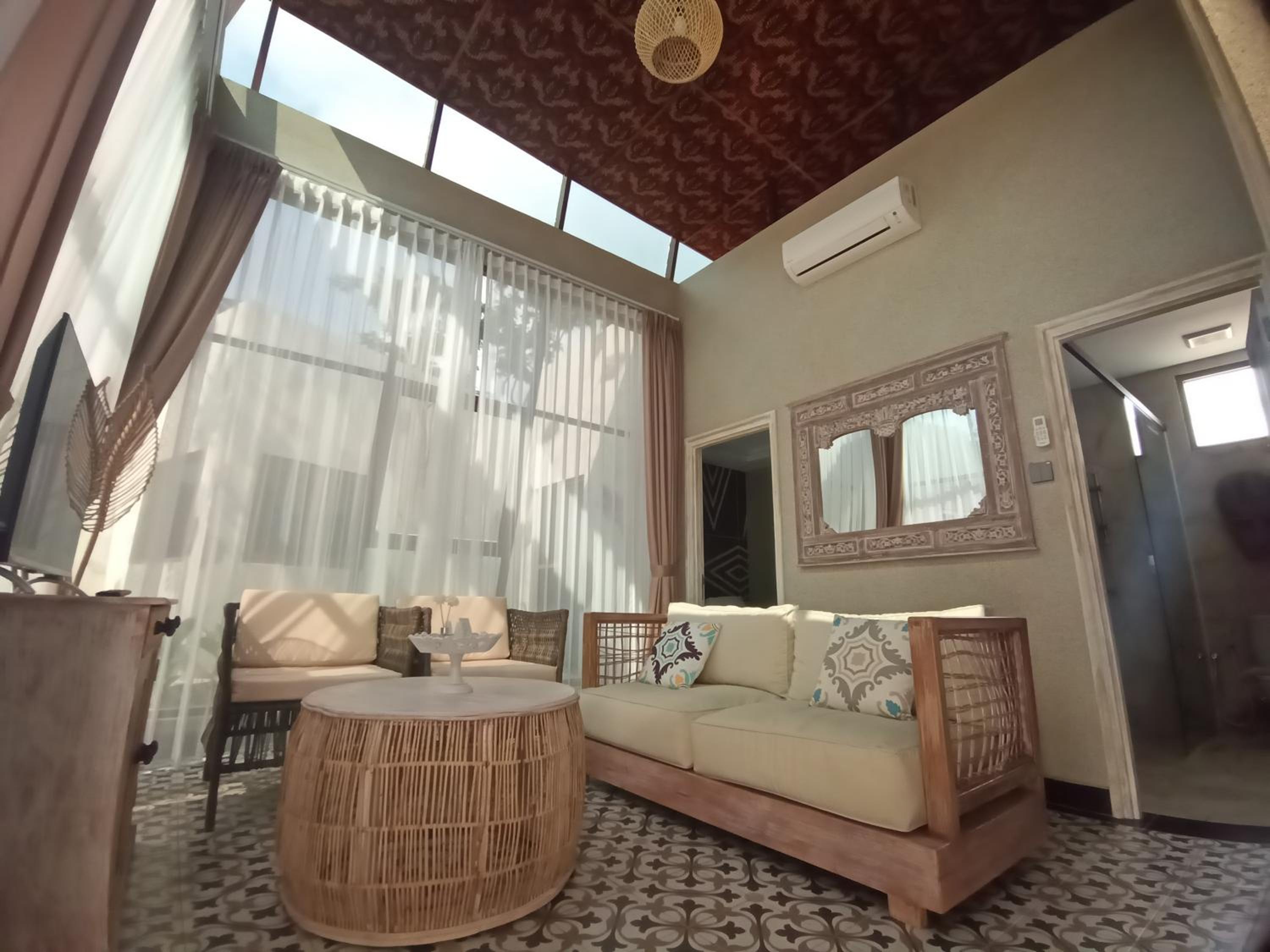 Deluxe Family Room photo 3