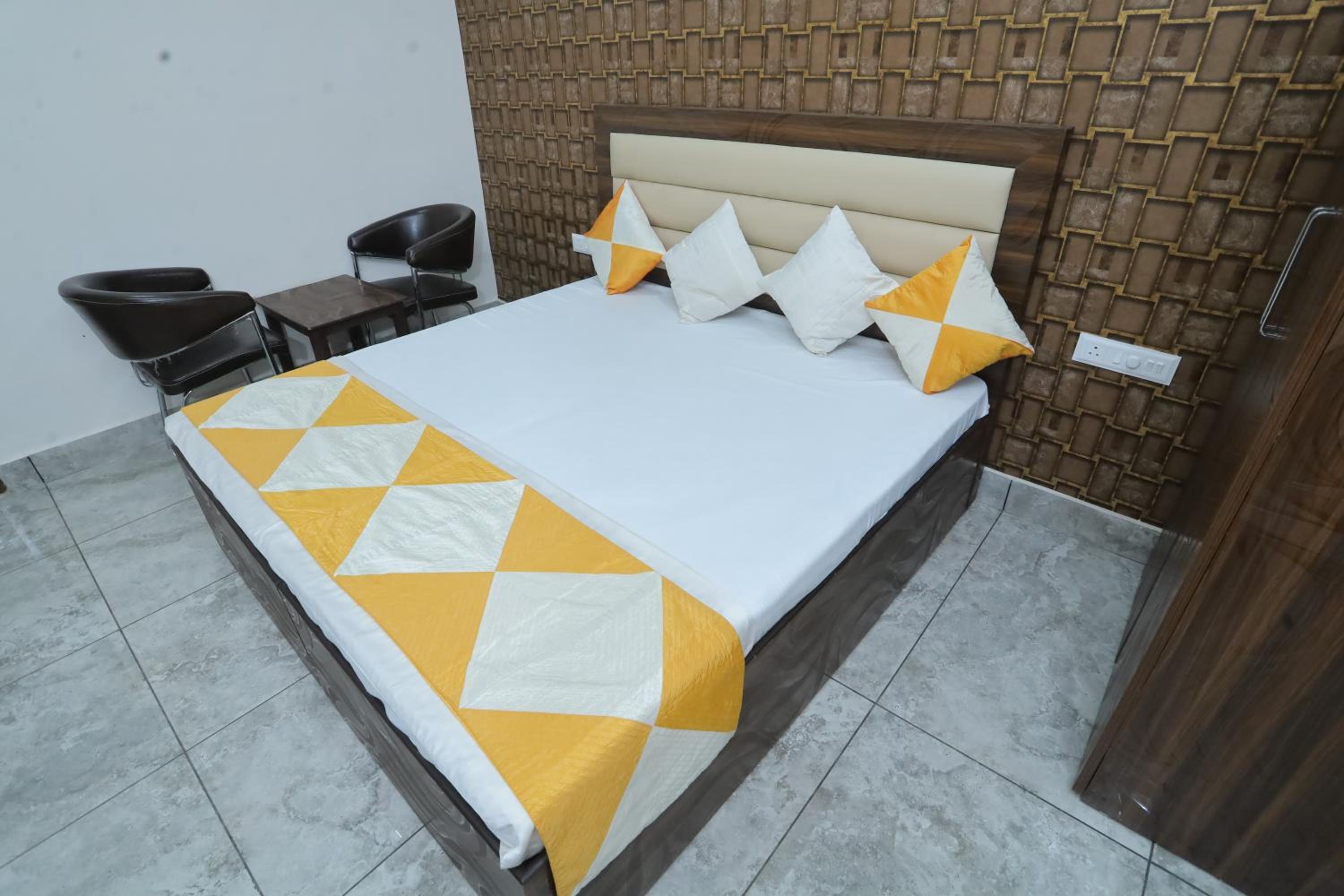 Deluxe Double Room photo 3