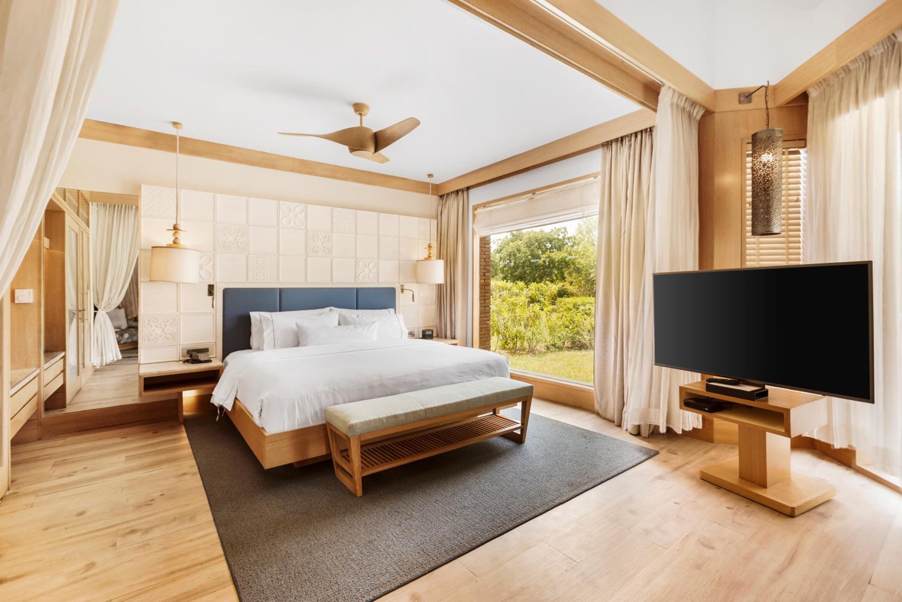 1 King Bed, Patio, 1-Bedroom Villa