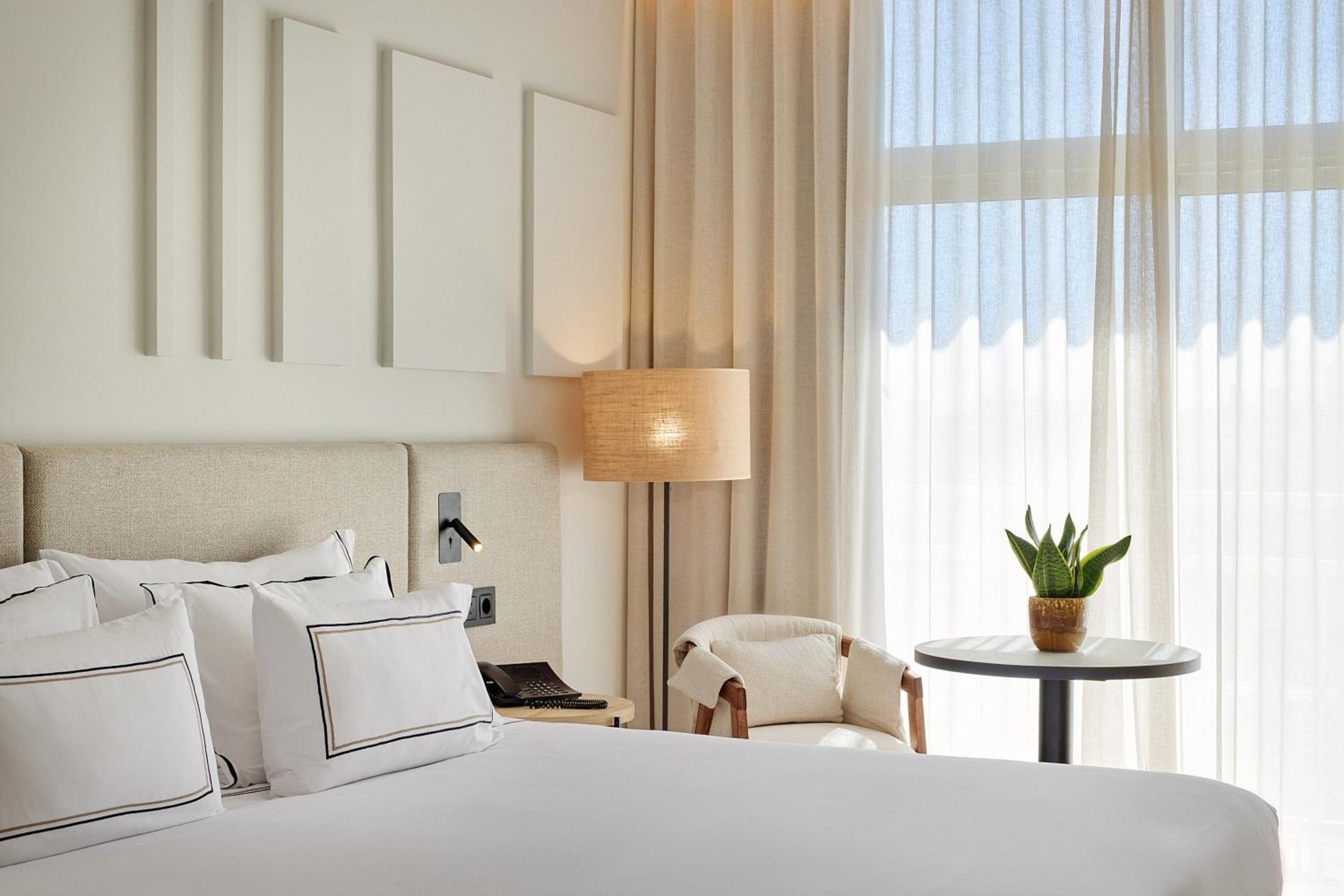 Premium Room Garden View - Photo 2
