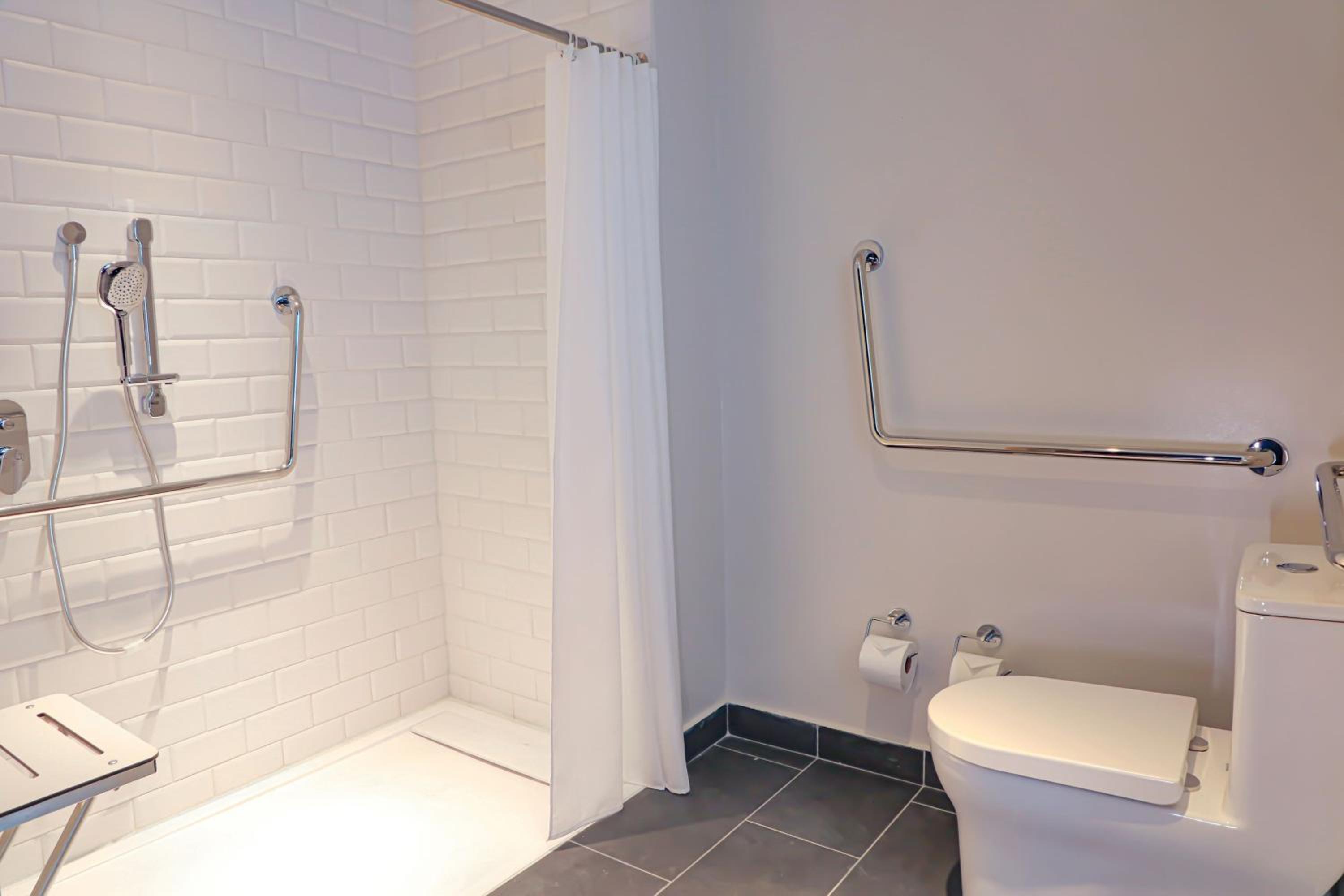Standard King Room - Photo 2