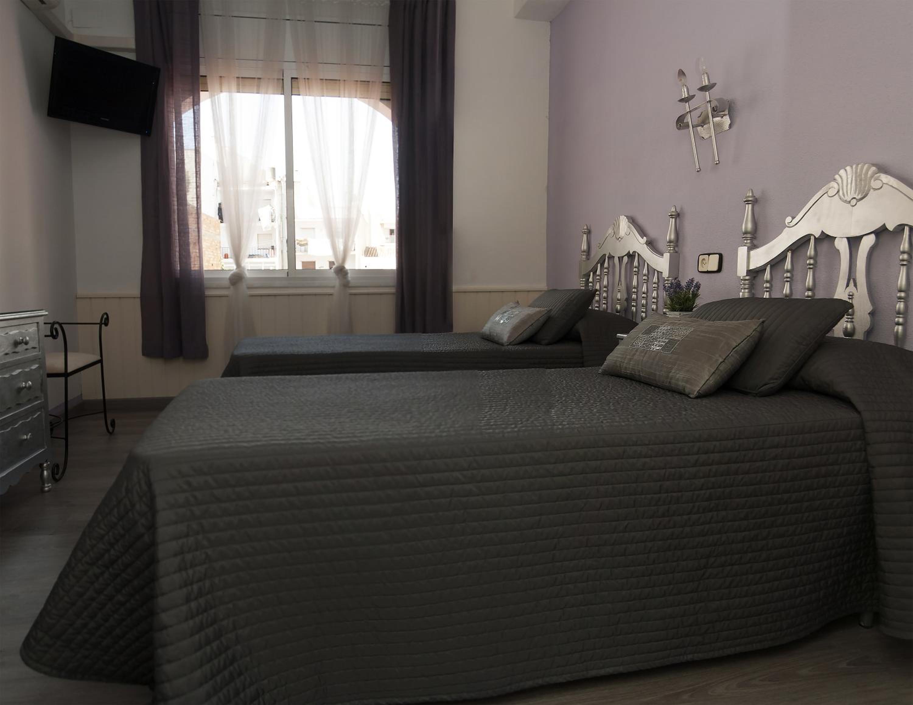 Double or Twin Room Economy photo 3
