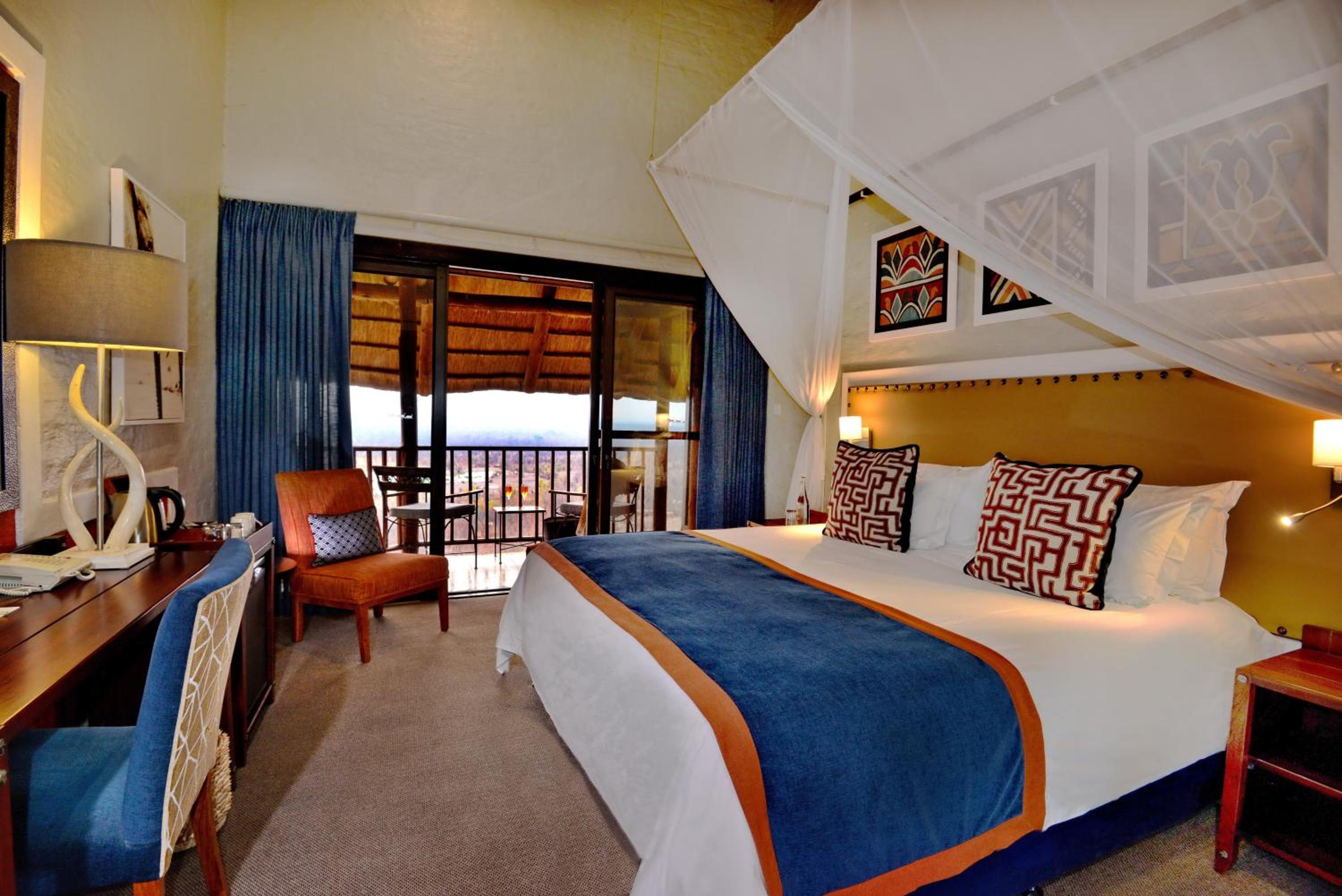 Double Room with Waterhole View photo 2