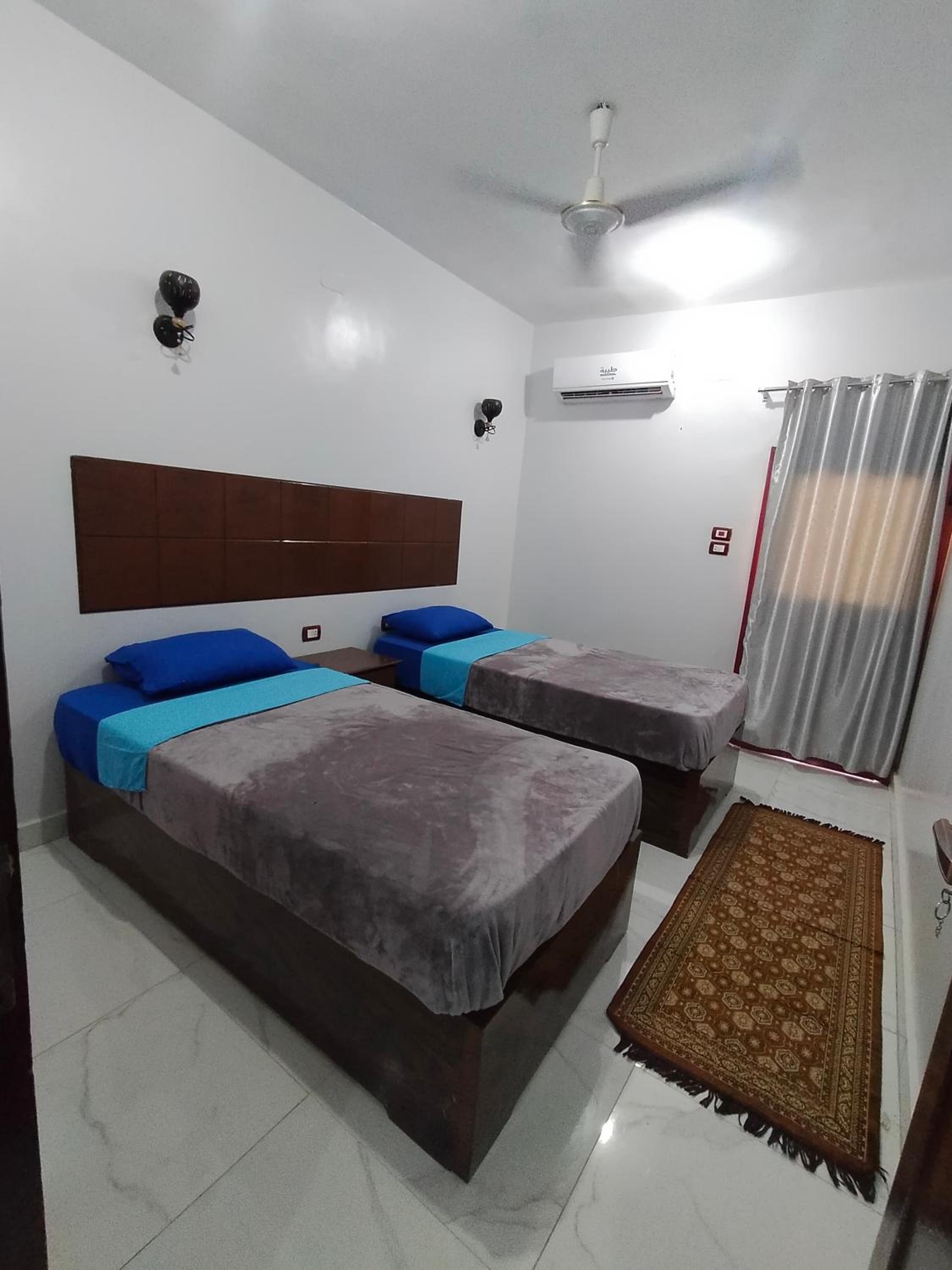 Budget Double Room - Photo 12