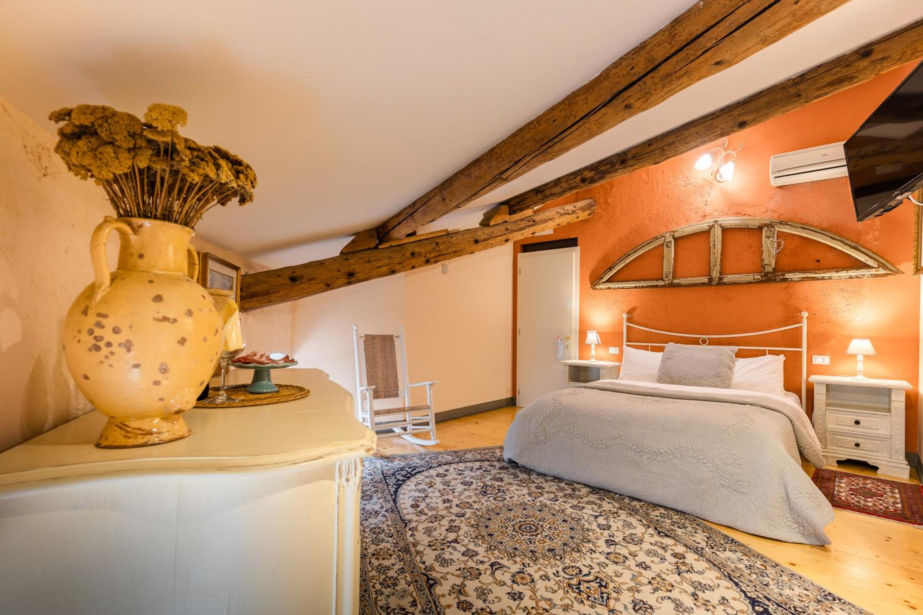 Superior Double Room - Attic - Photo 2