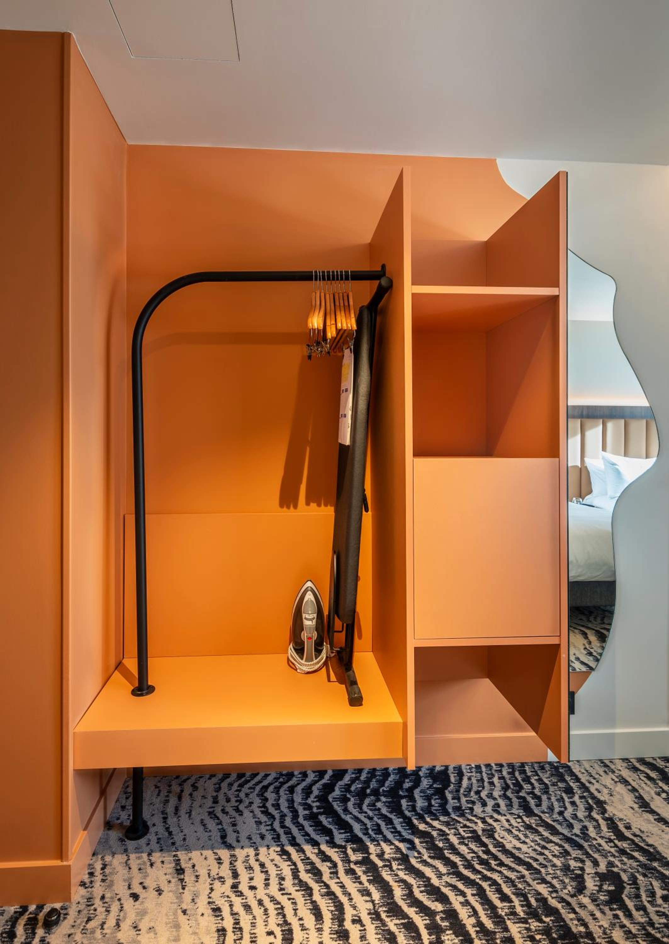 King Guest Room - Photo 2