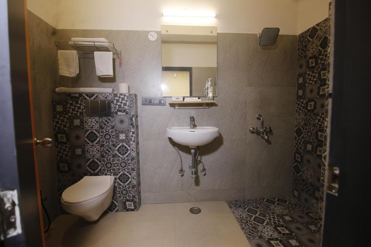 Deluxe Twin Room - Photo 14