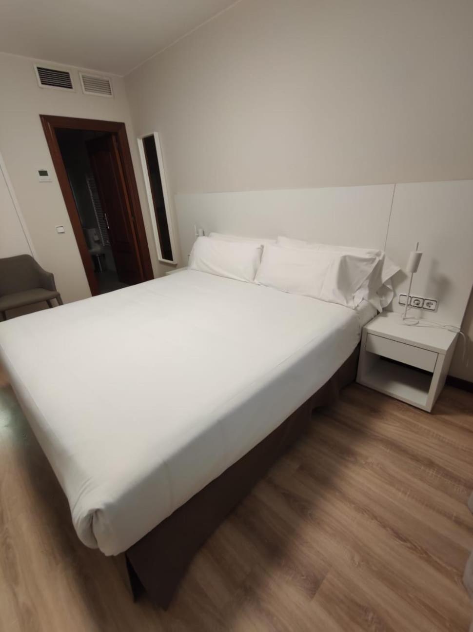 Double Room (2 Adults) photo 2
