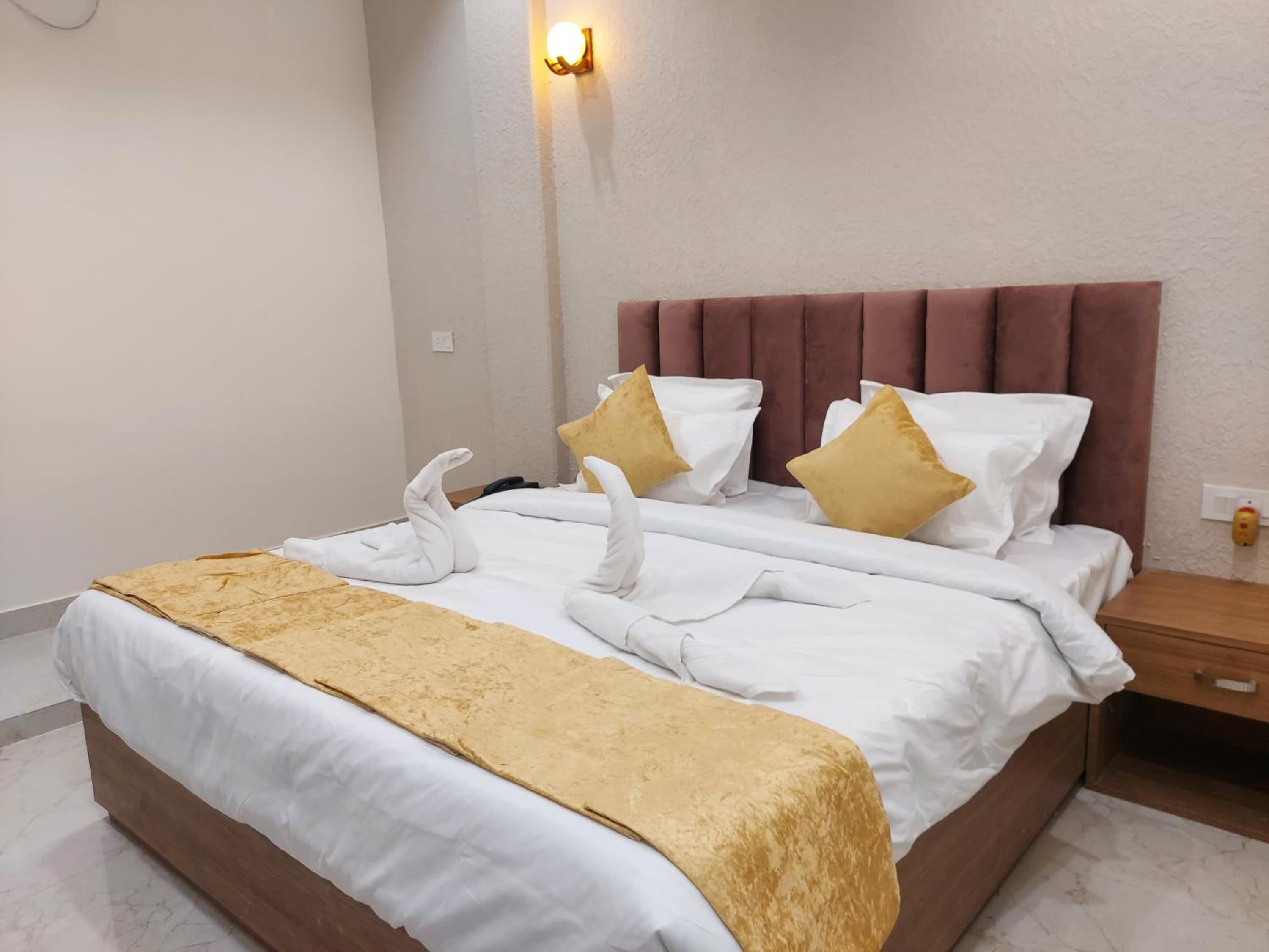 Deluxe Room - Photo 3