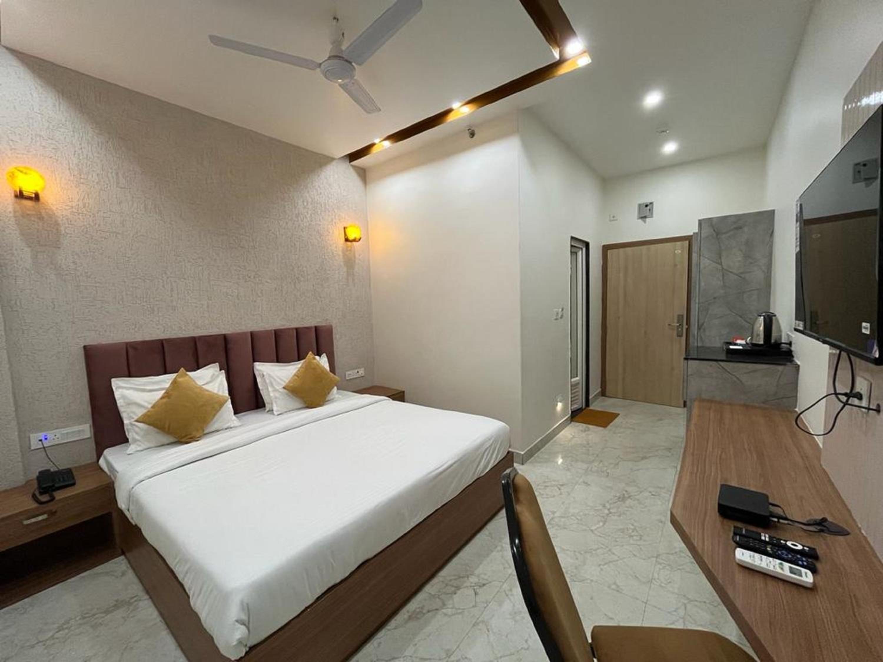 Deluxe Room - Photo 4