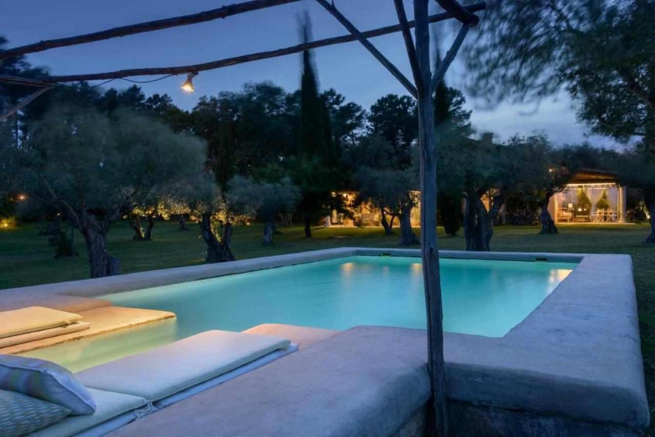 Queen Suite with Pool View - Photo 14