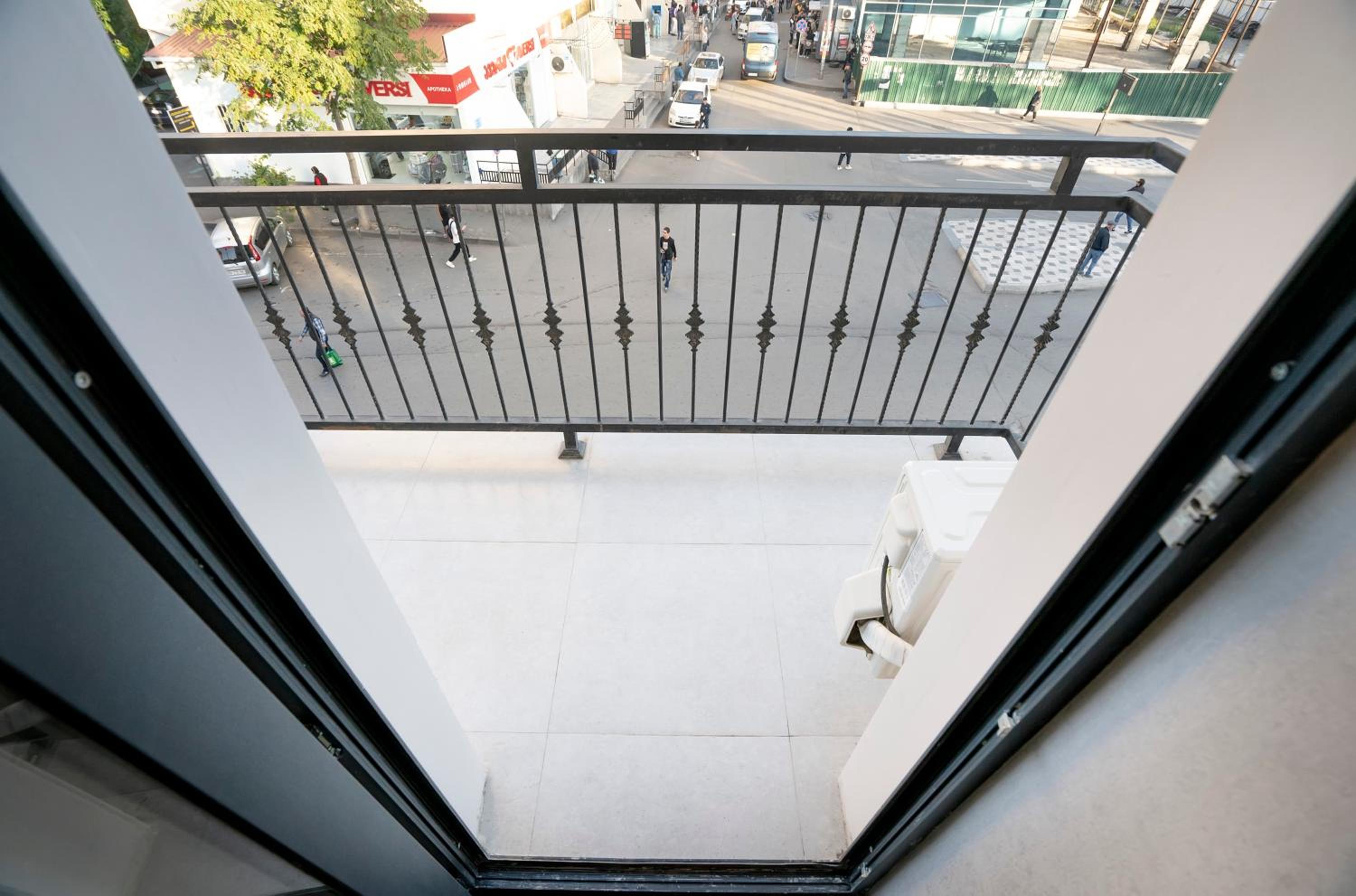 Triple Room with City View - Photo 6