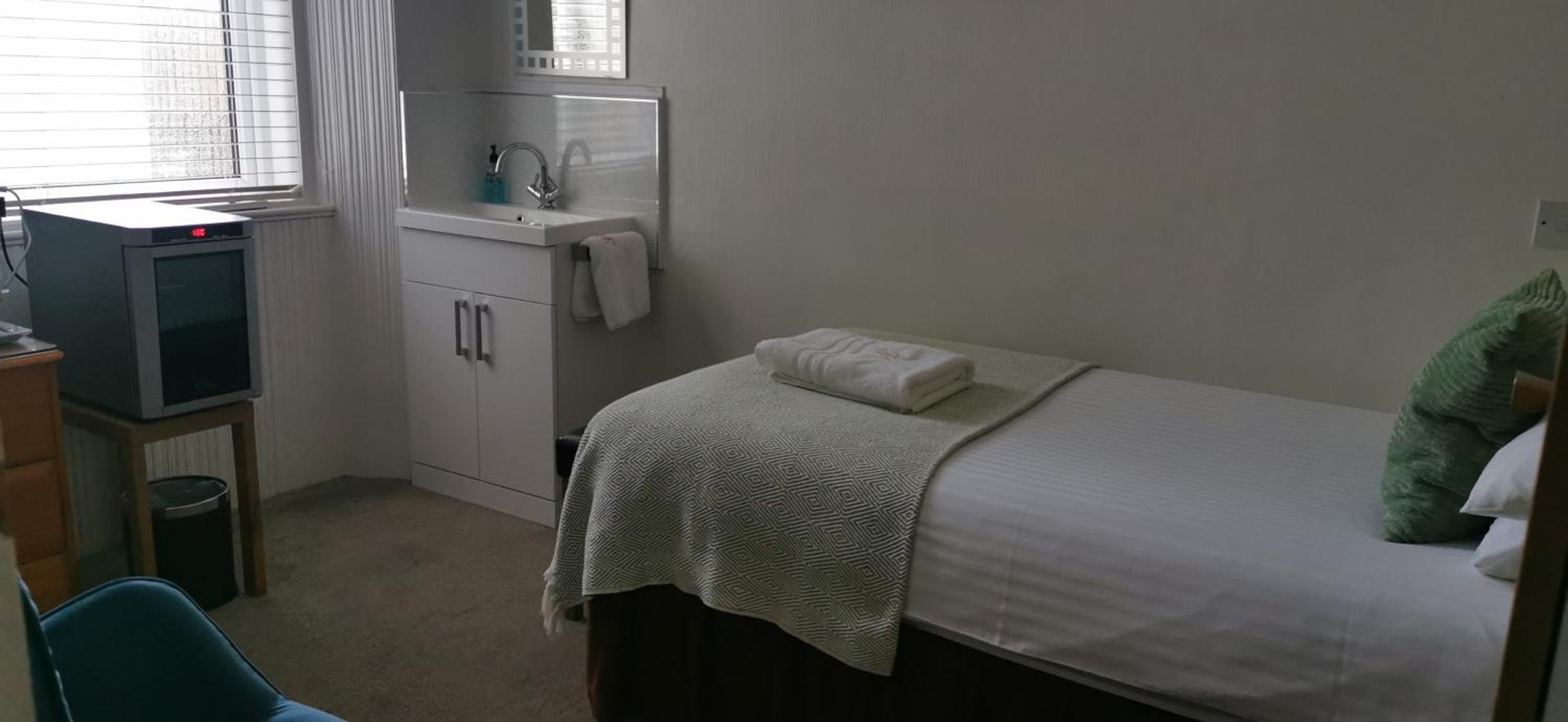 Large Single Room photo 2