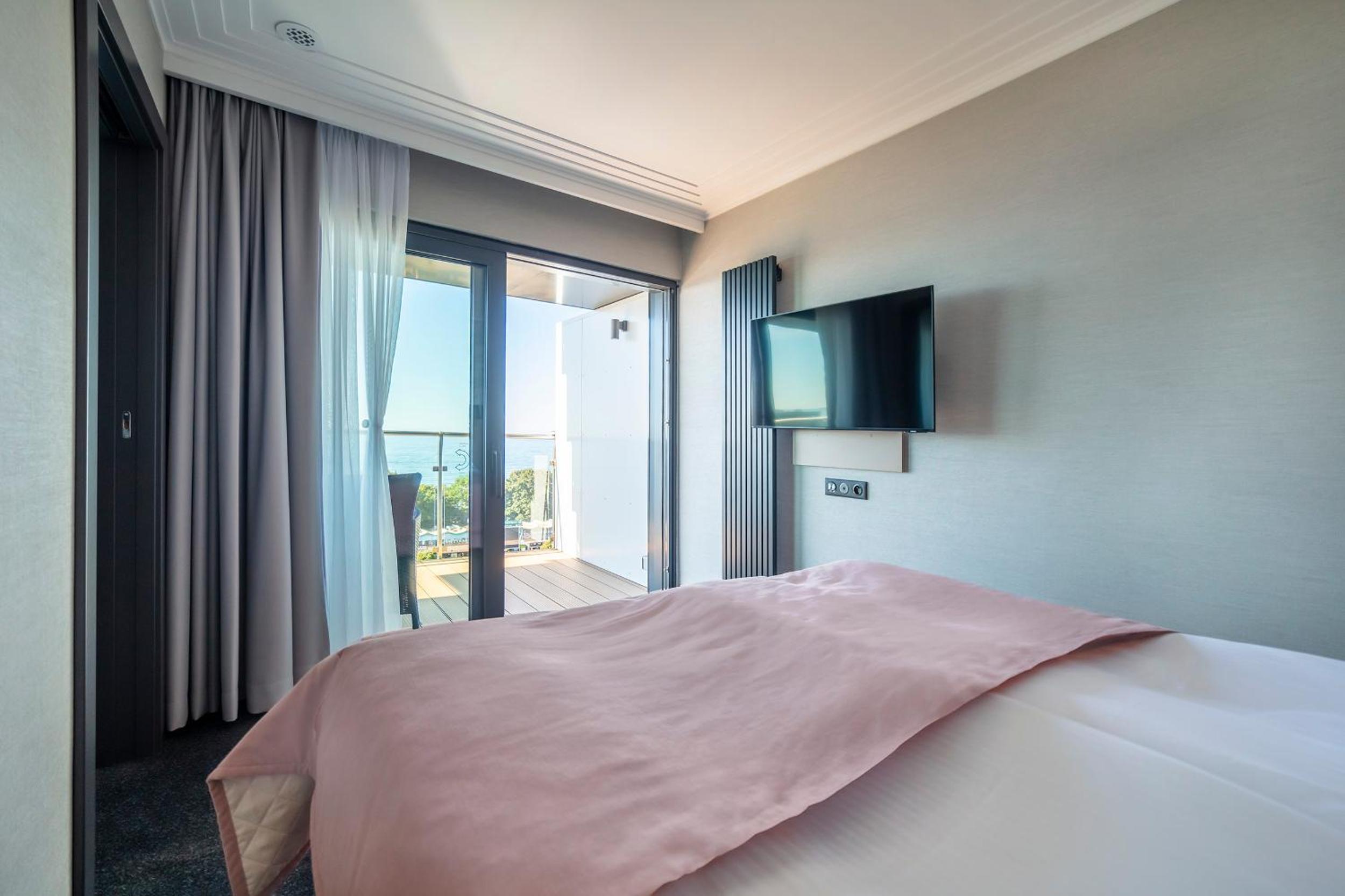 Studio Apartment with Sea View photo 2