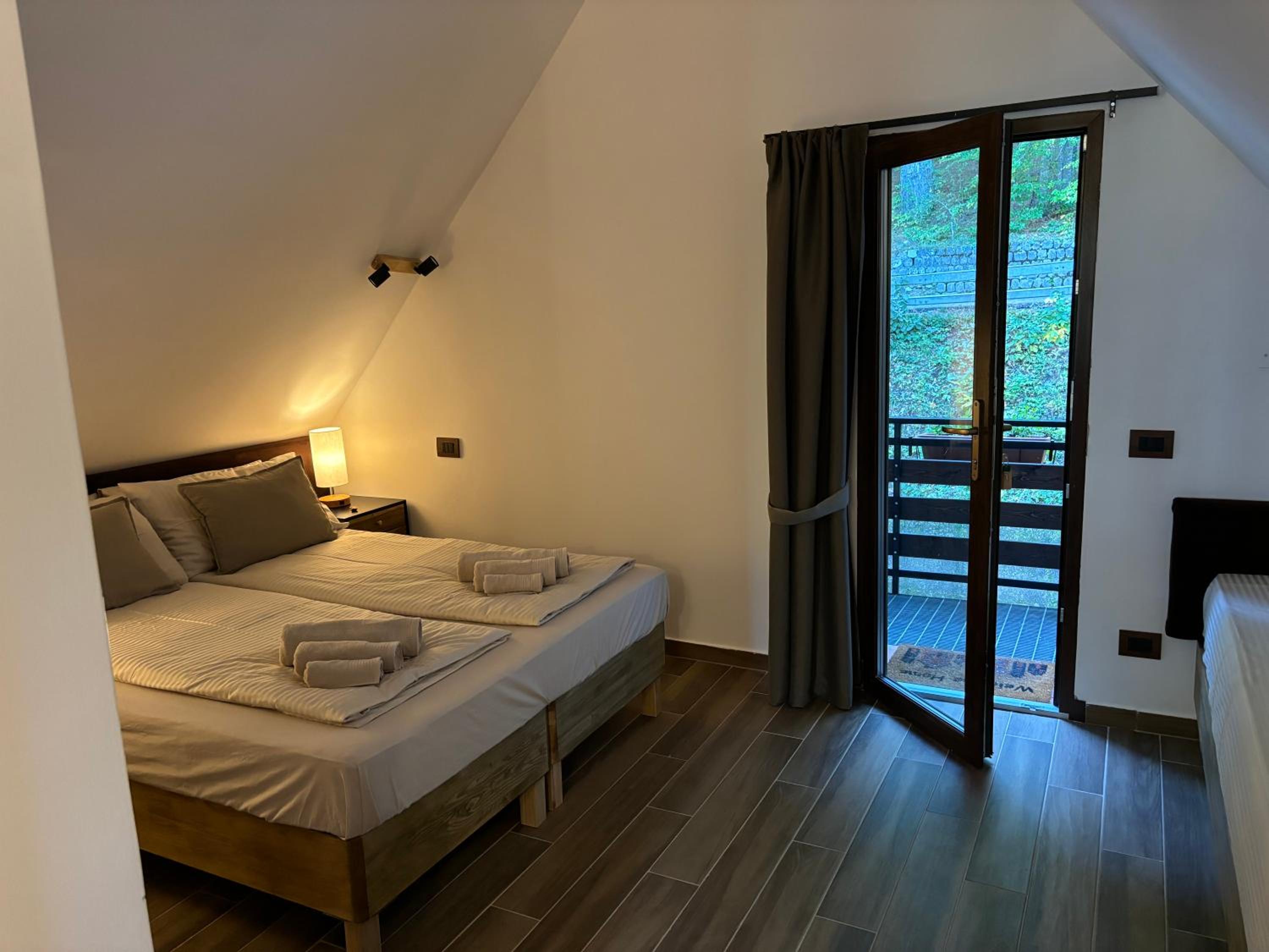 Deluxe Triple Room photo 1