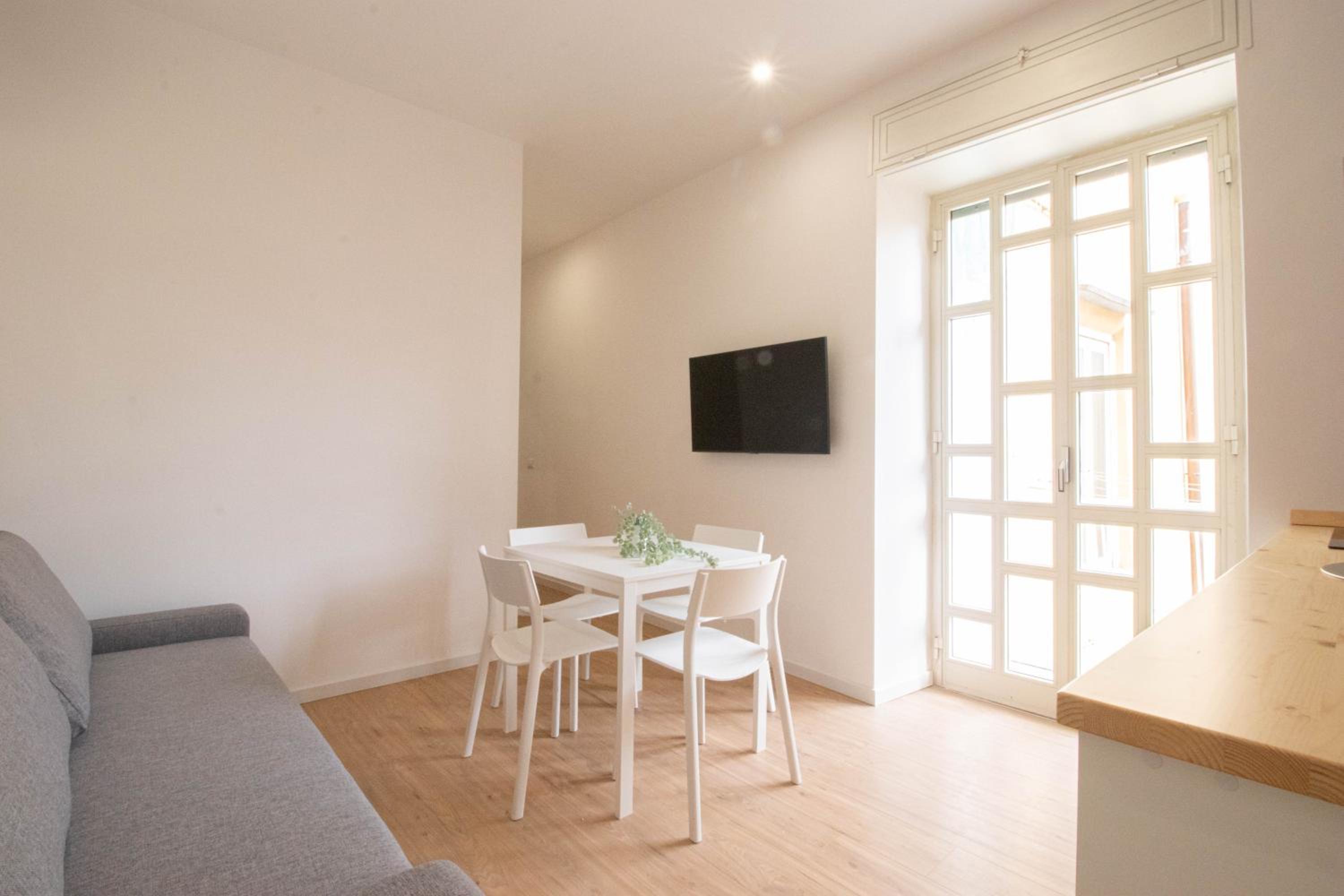 One-Bedroom Apartment