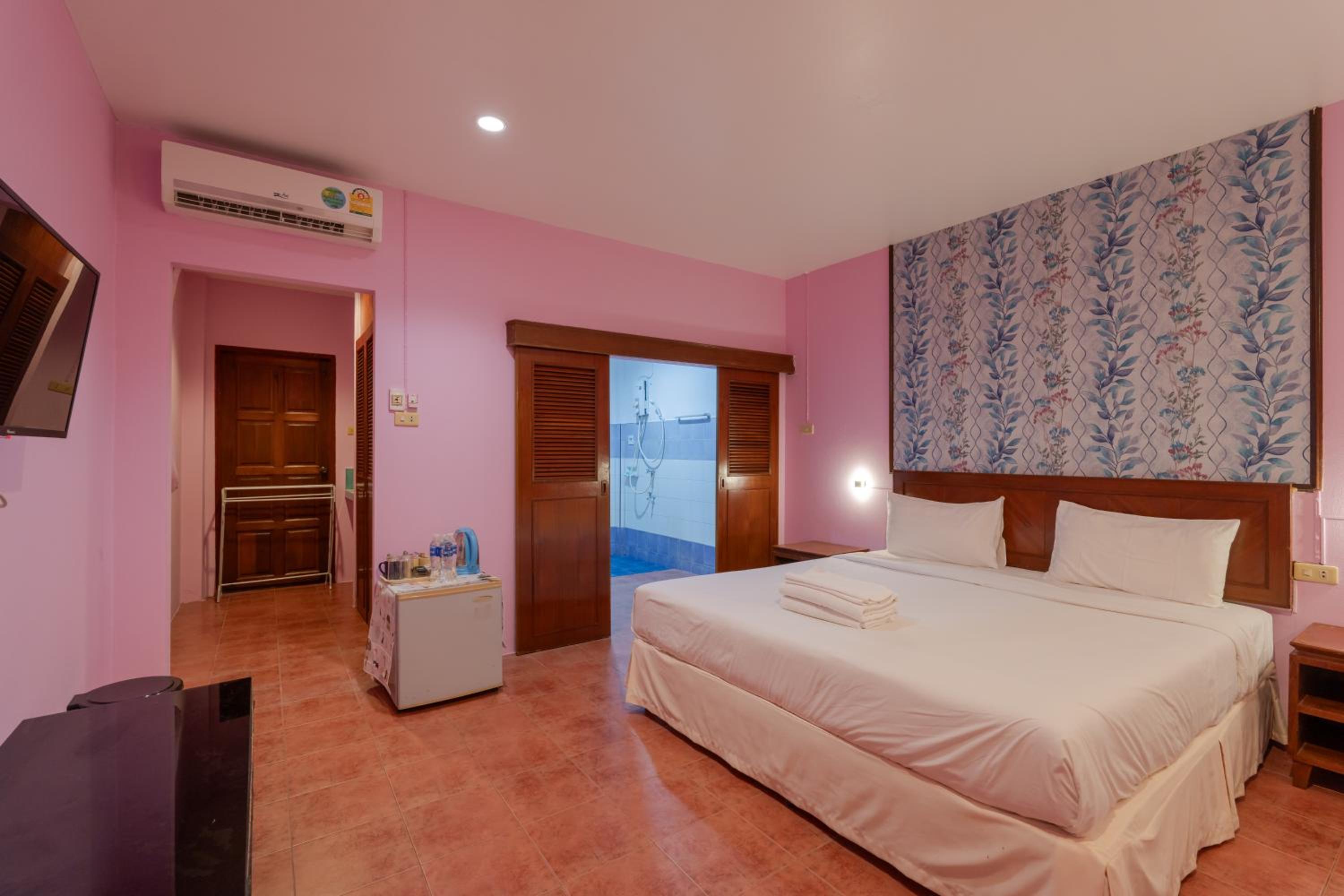 Standard Double Room - Photo 6